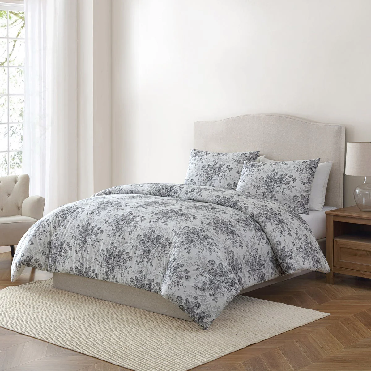Olivia 3-piece Comforter Set - Image 2