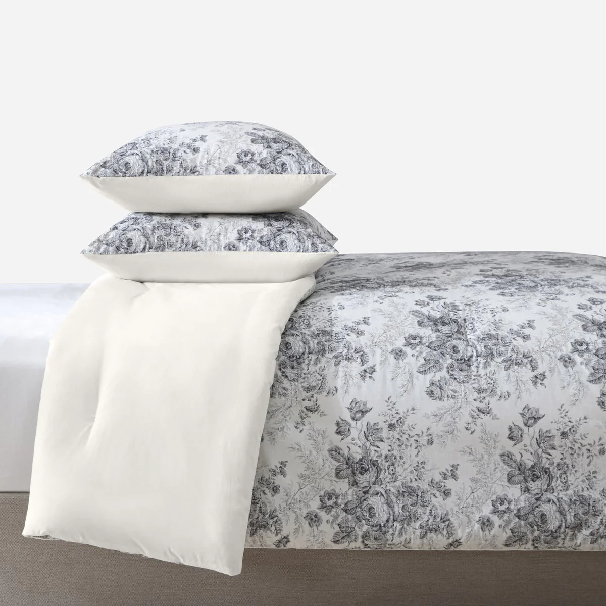 Olivia 3-piece Comforter Set - Image 9