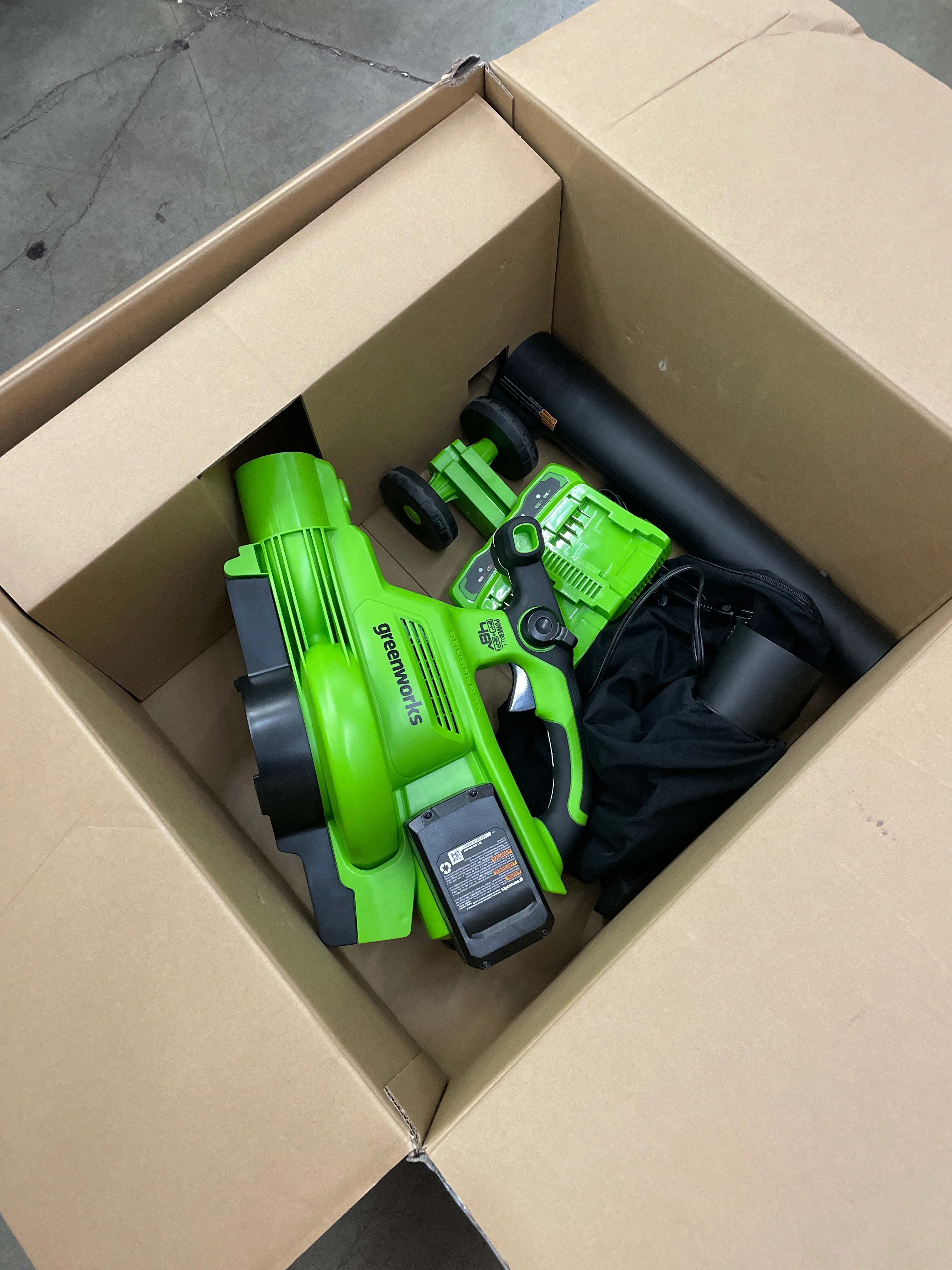 Greenworks 24V Blower/Vacuum with Two (2) 5.0Ah Batteries & Dual-Port Charger - Retail $250 - Image 2