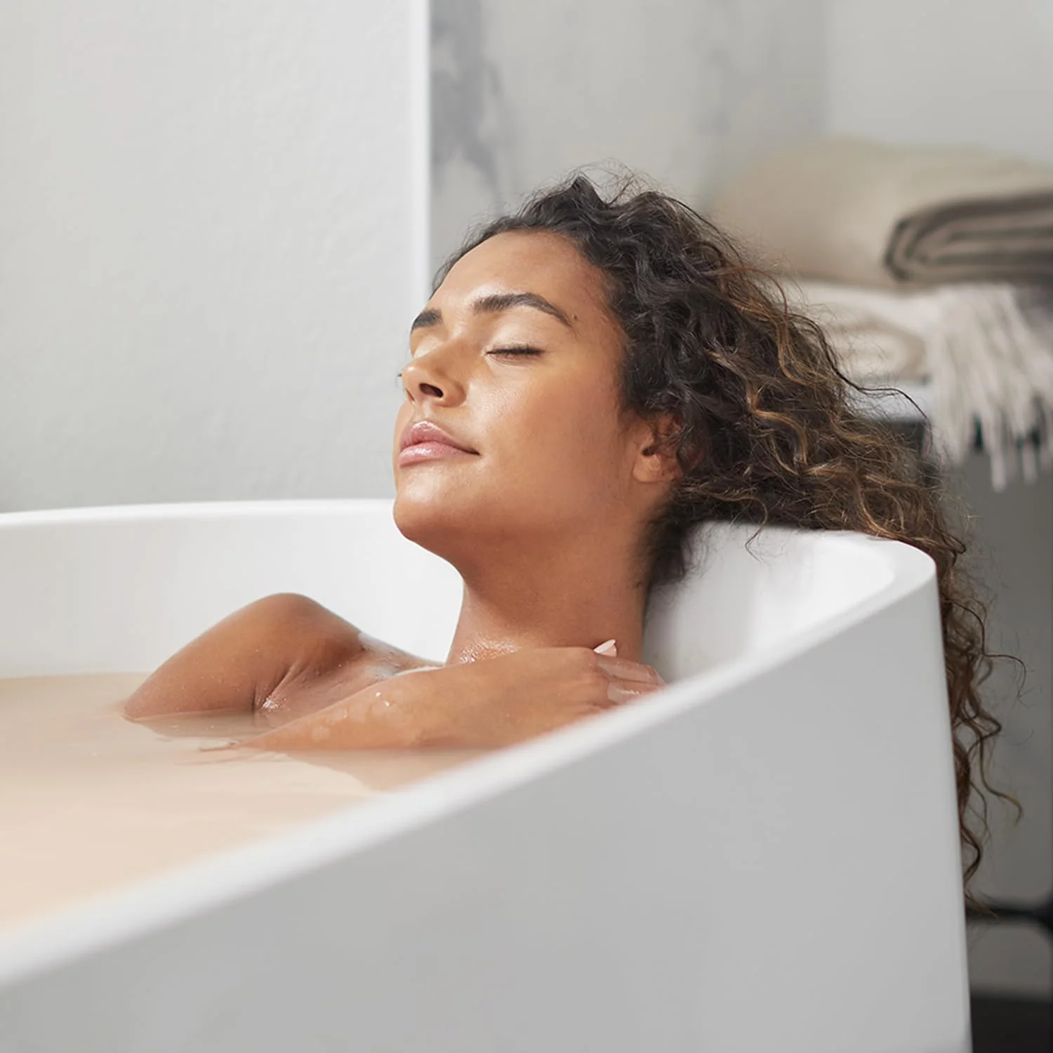 Sprig by Kohler Clary Sage + Patchouli Bath Bomb - Focus - Image 5