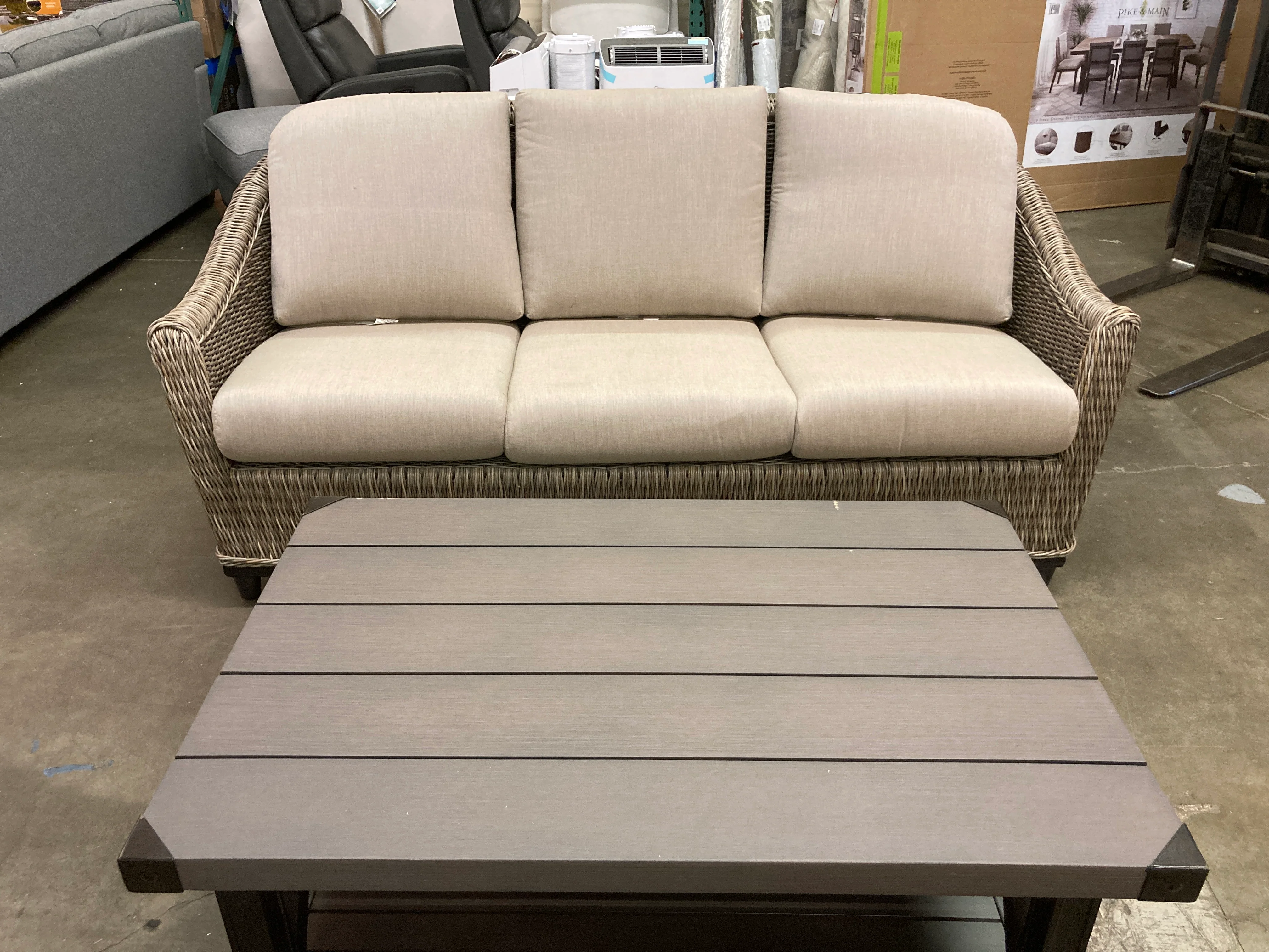 Costco - Agio Amelia 4-piece Outdoor Patio Seating Set - Retail $2699 - Image 3