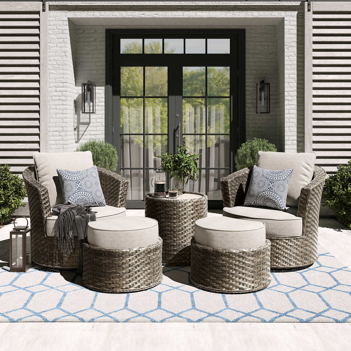 Costco - Salinger 5-piece Outdoor Patio Seating Set - Retail $1299 - Image 6