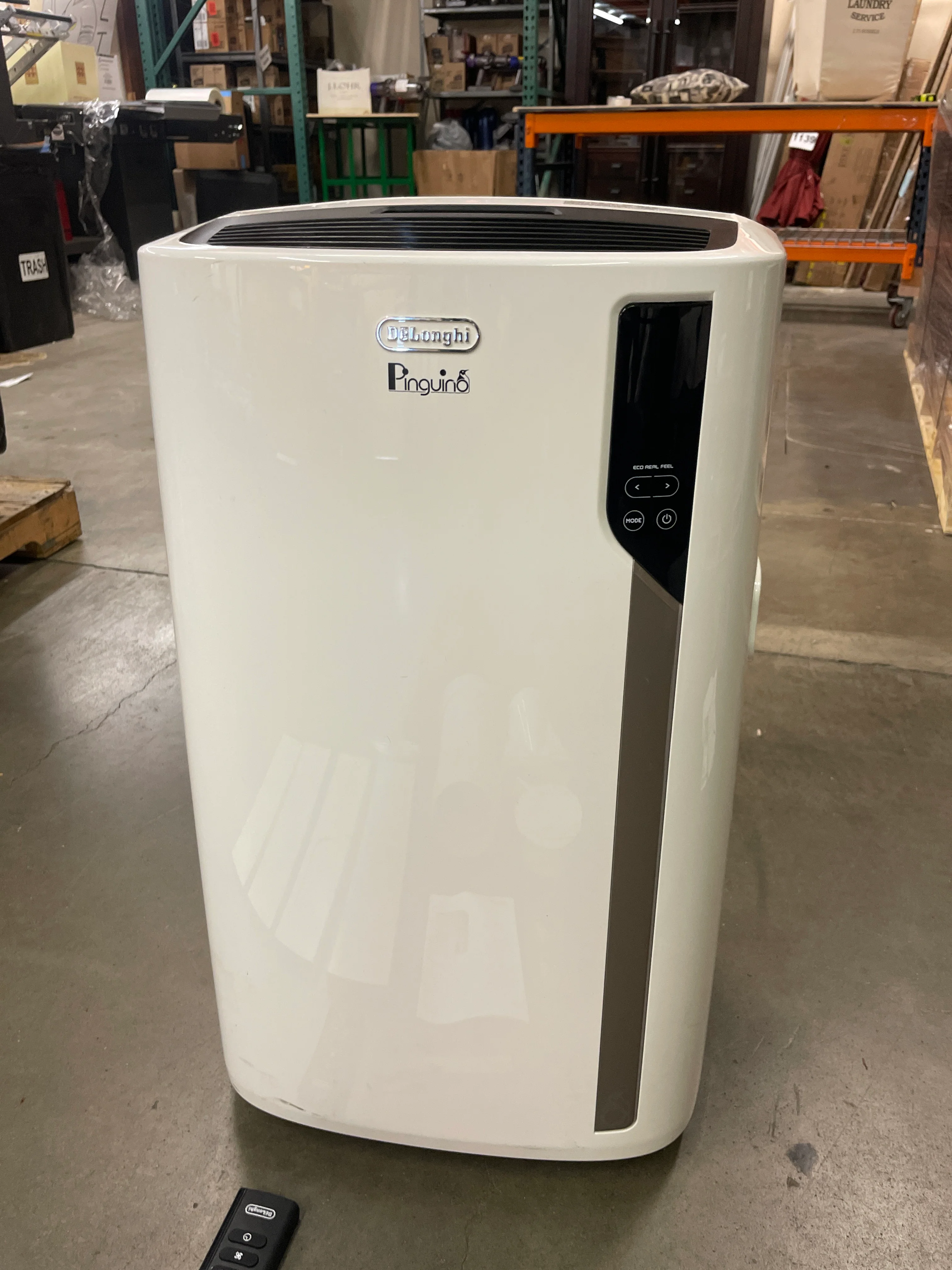 De'Longhi Pinguino 4-in-1: Air Conditioner, Heater, Dehumidifier, and Fan - Retail $499 - Image 2