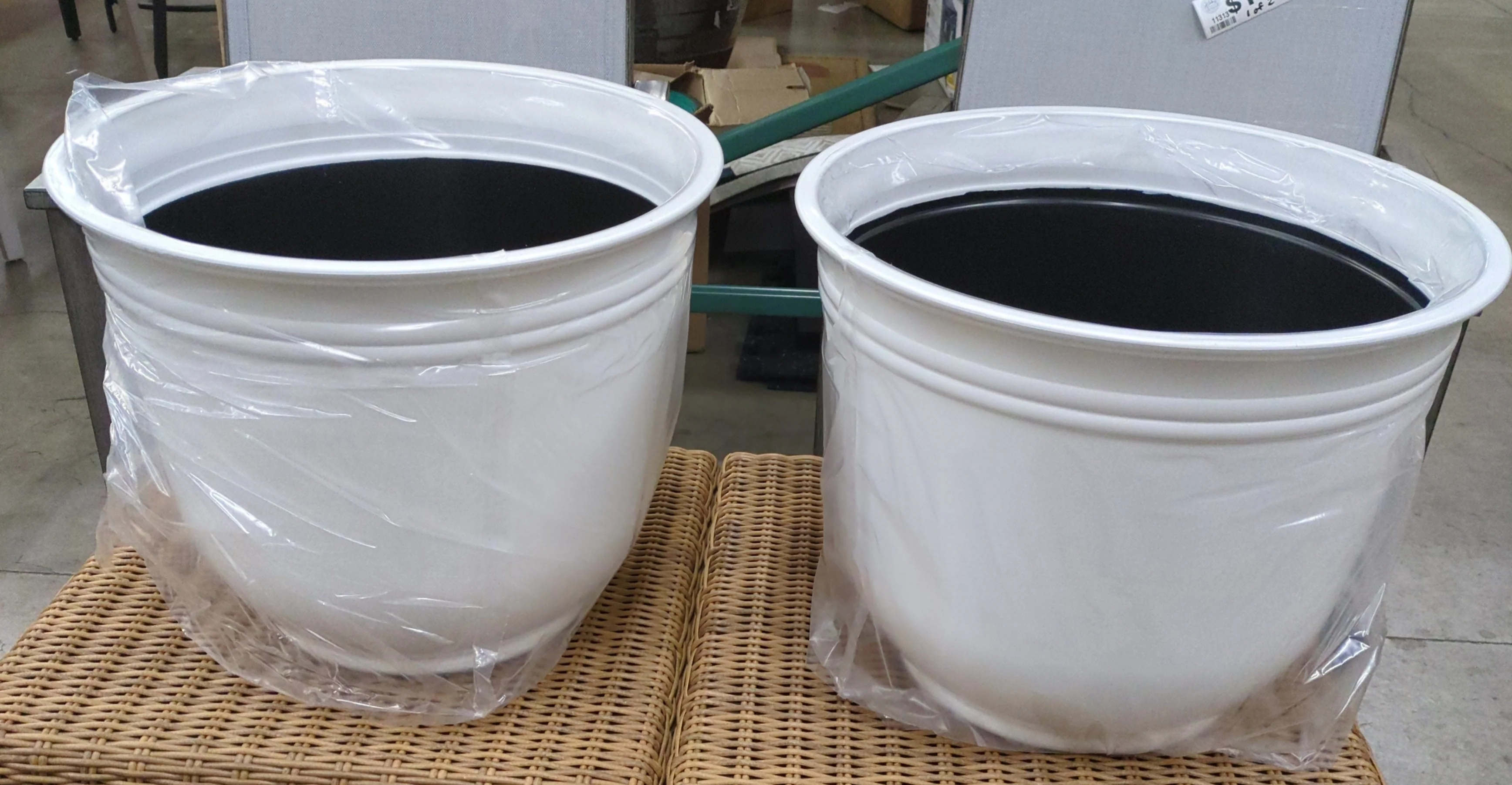 Theo Resin Planters by Trendspot, 2-pack - Retail $43 - Image 5