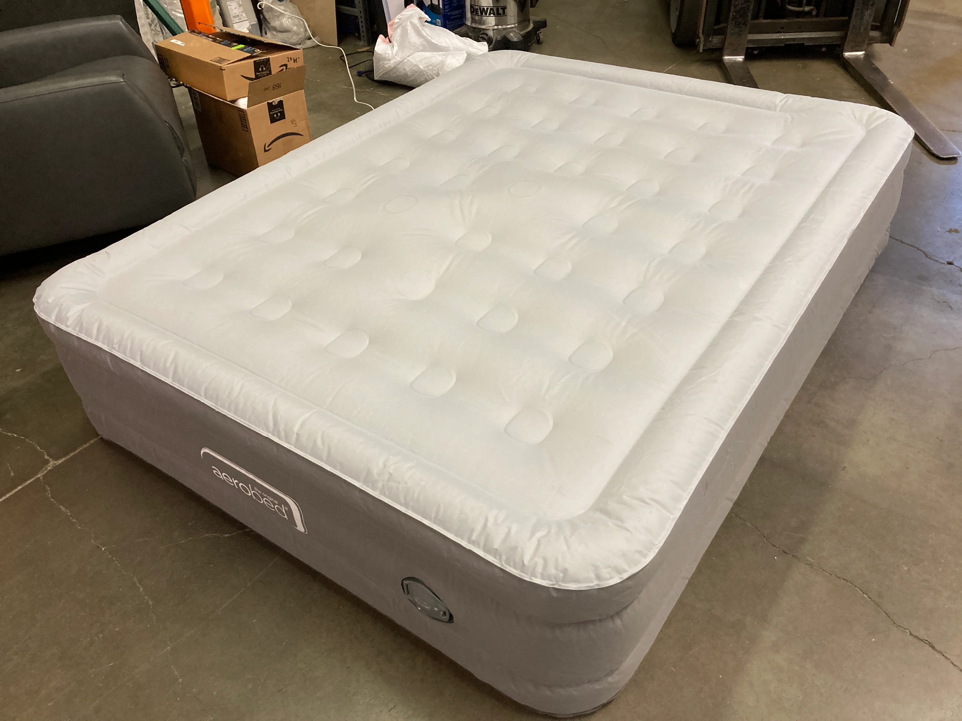 AeroBed Comfort Lock Queen Air Mattress - Retail $169