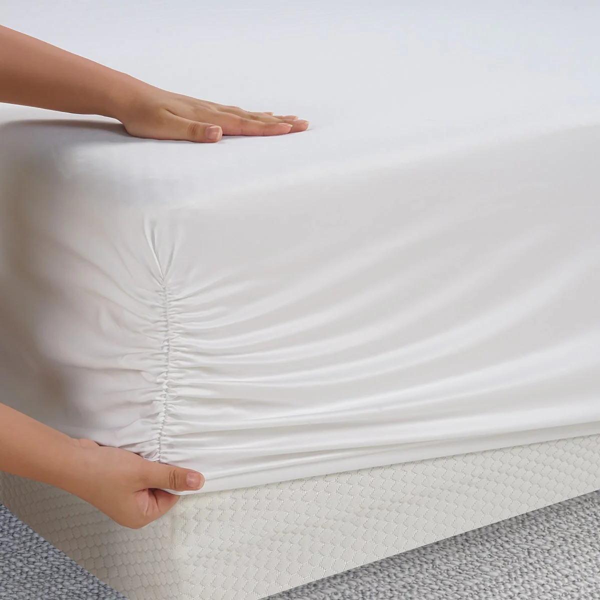 NEW - Hotel Signature 800 Thread Count Cotton 6-piece Sheet Set, Queen - Image 6