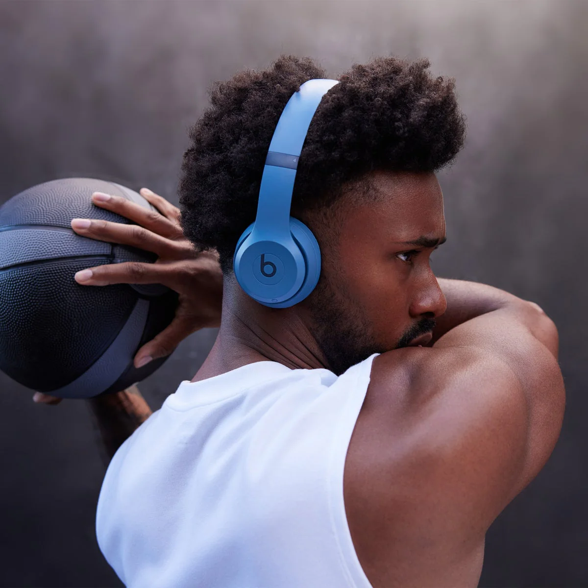 Beats Solo 4 Blue Wireless On-Ear Headphones - Image 5