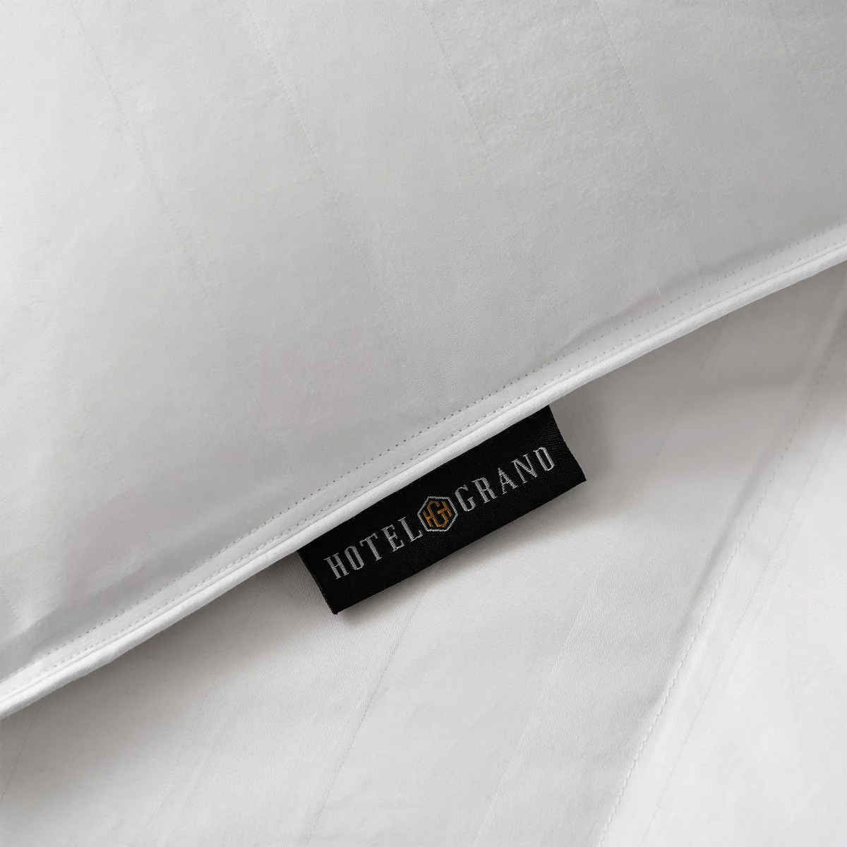 NEW - Hotel Grand White Down Comforter - Full/Queen - Image 5