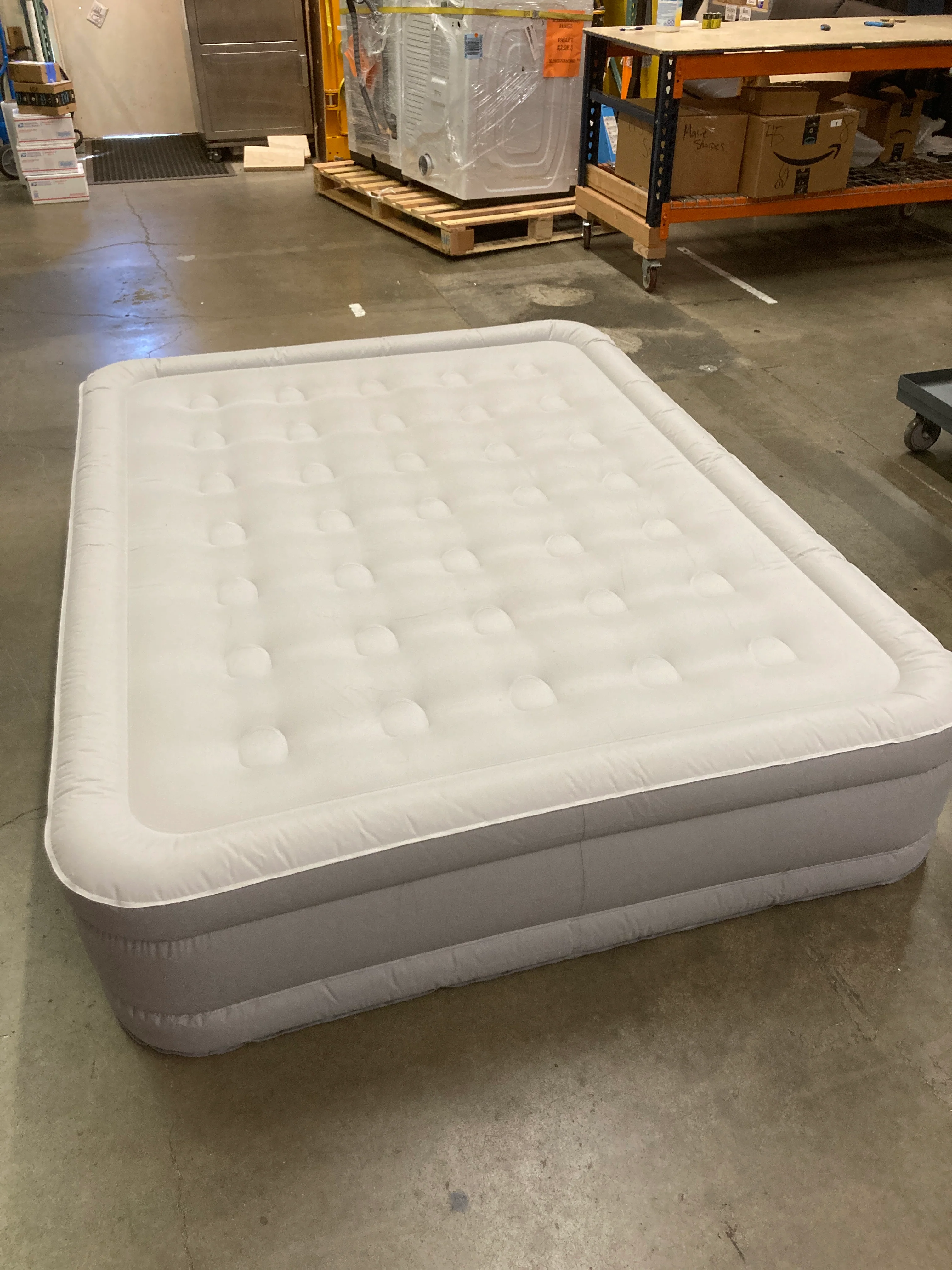 AeroBed Comfort Lock Queen Air Mattress - Retail $169