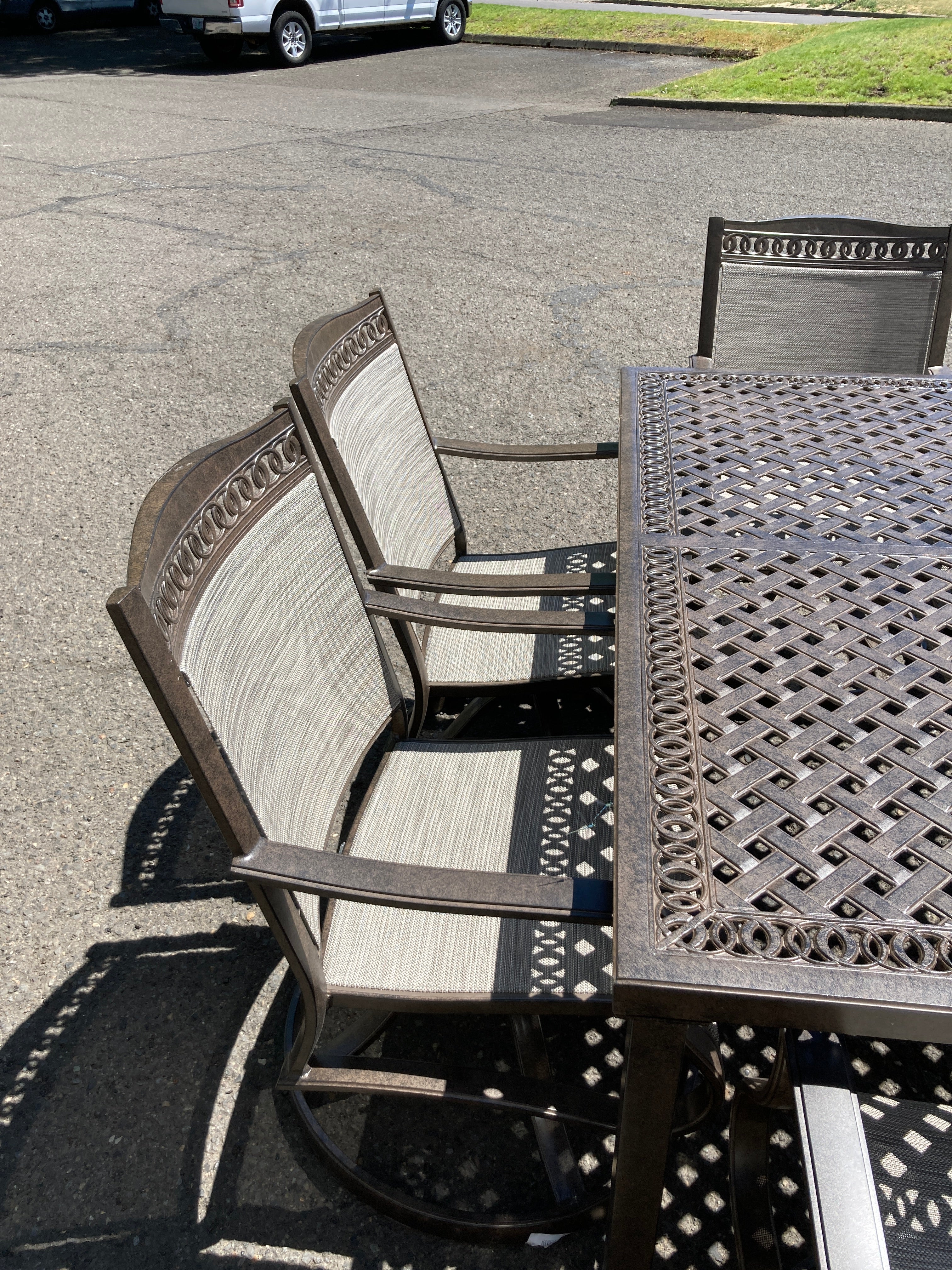 Costco - Agio Cullman 9-piece Sling Outdoor Patio Dining Set - Retail $2499 - Image 8