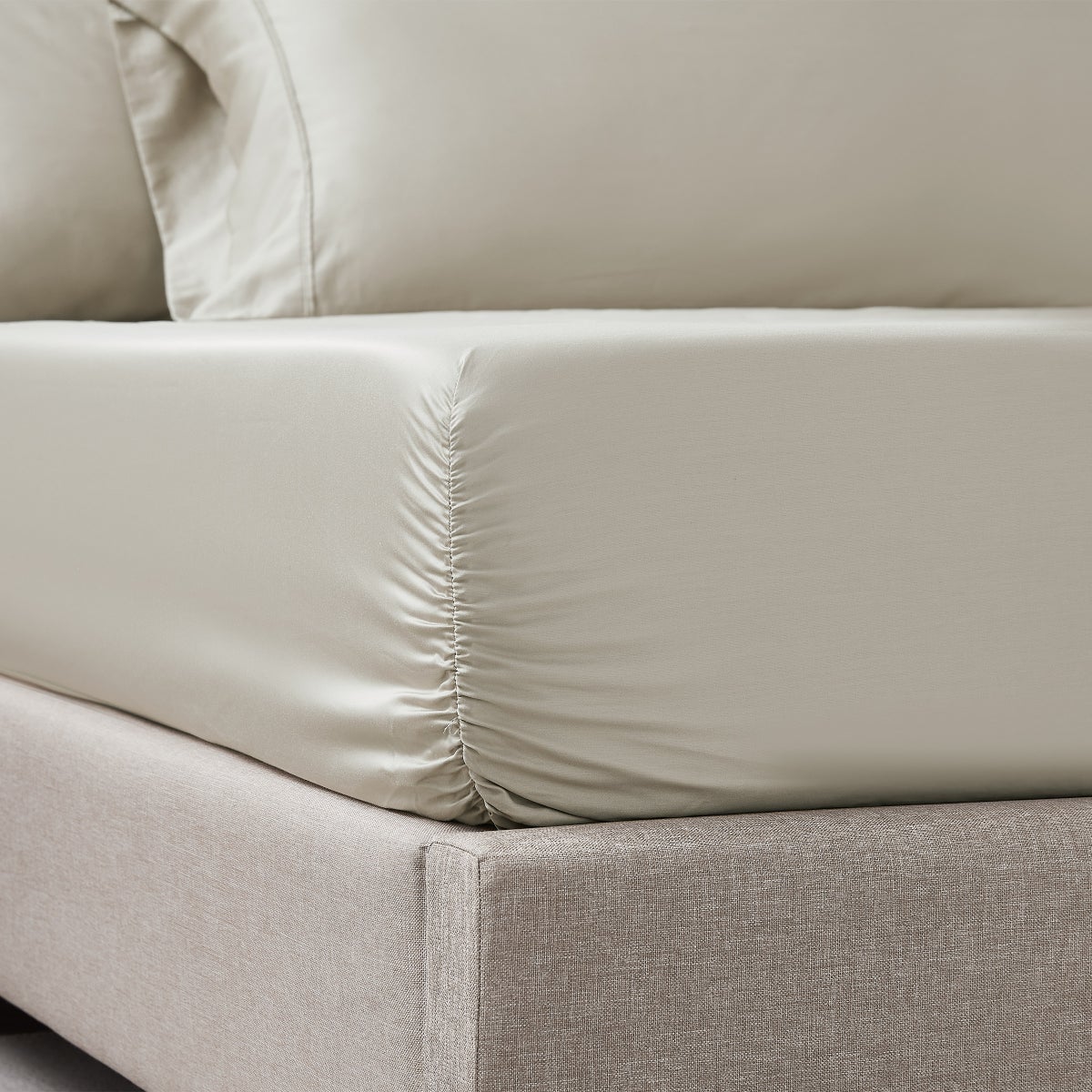 Hotel Signature KING Egyptian Cotton 400 Thread Count 6-piece Sheet Set - Image 5