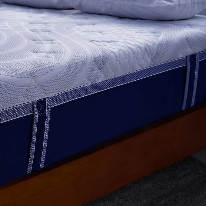 NEW in Box - Costco - Novaform QUEEN 14" ComfortGrande Plus Gel Memory Foam Mattress Medium - Retail $579 - Image 2