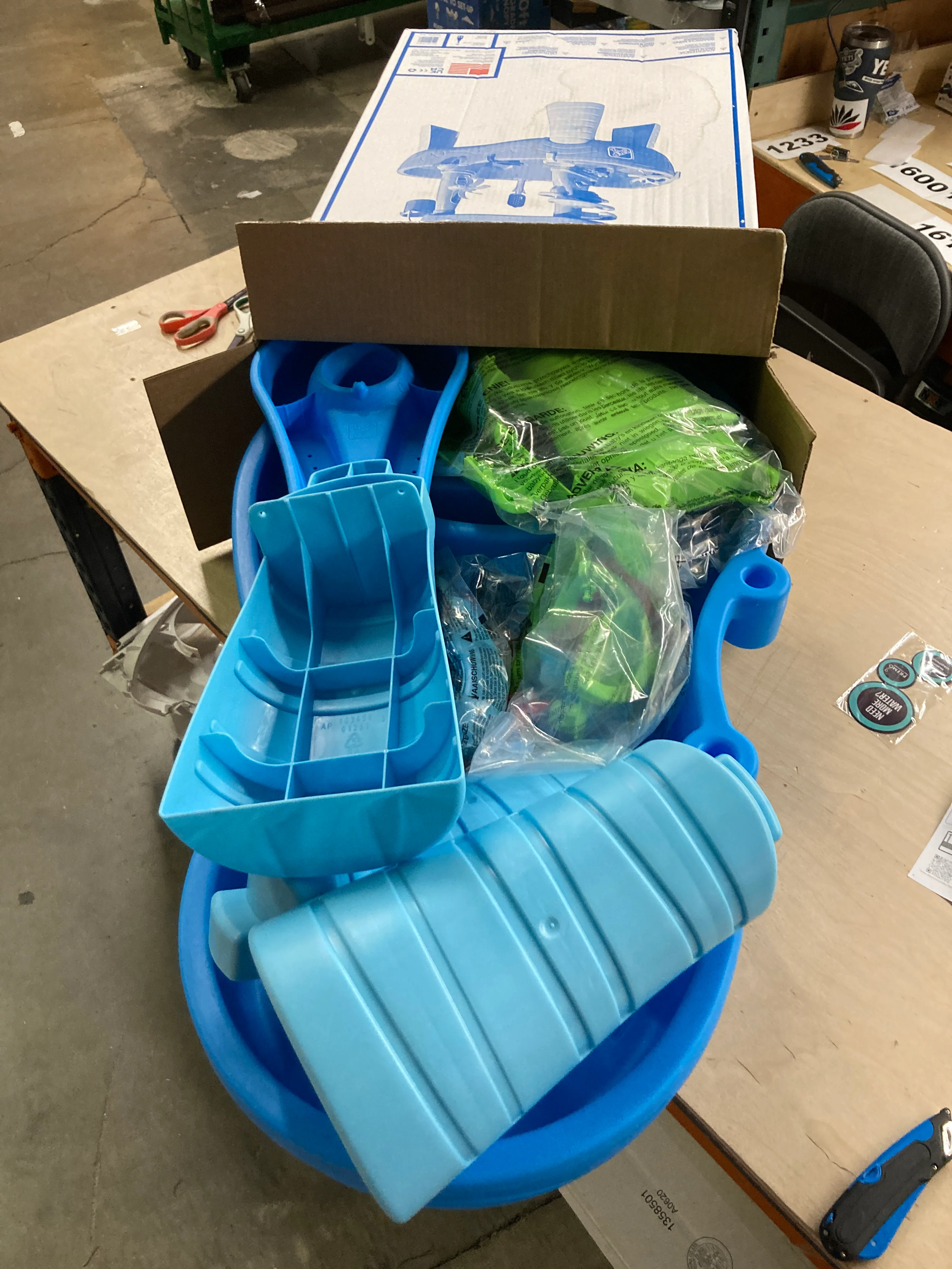 NEW - Step2 Double Rain Showers Splash Water Table - Retail $99 - Image 2