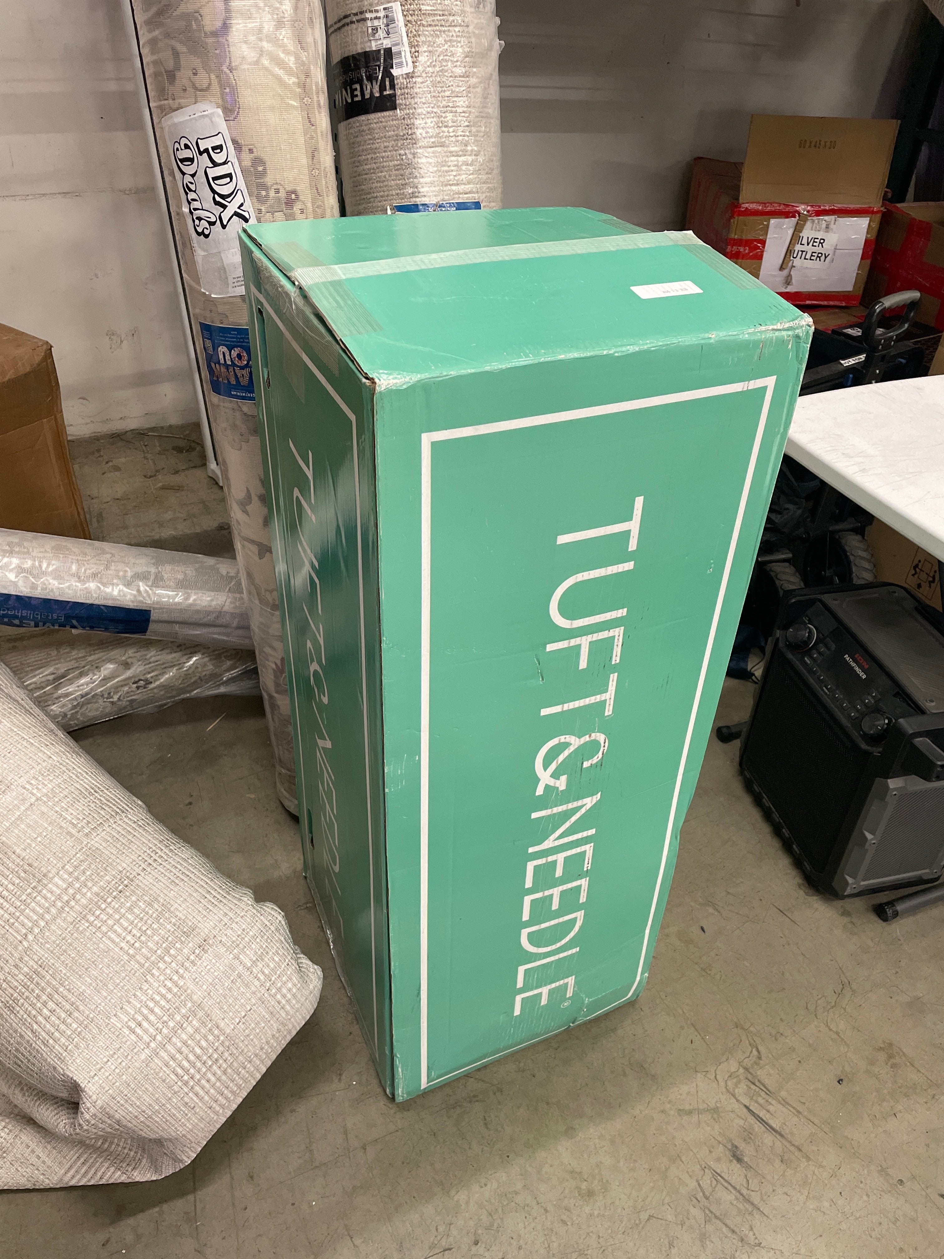FULL - Tuft & Needle 9.5" Memory Foam Mattress - Image 4