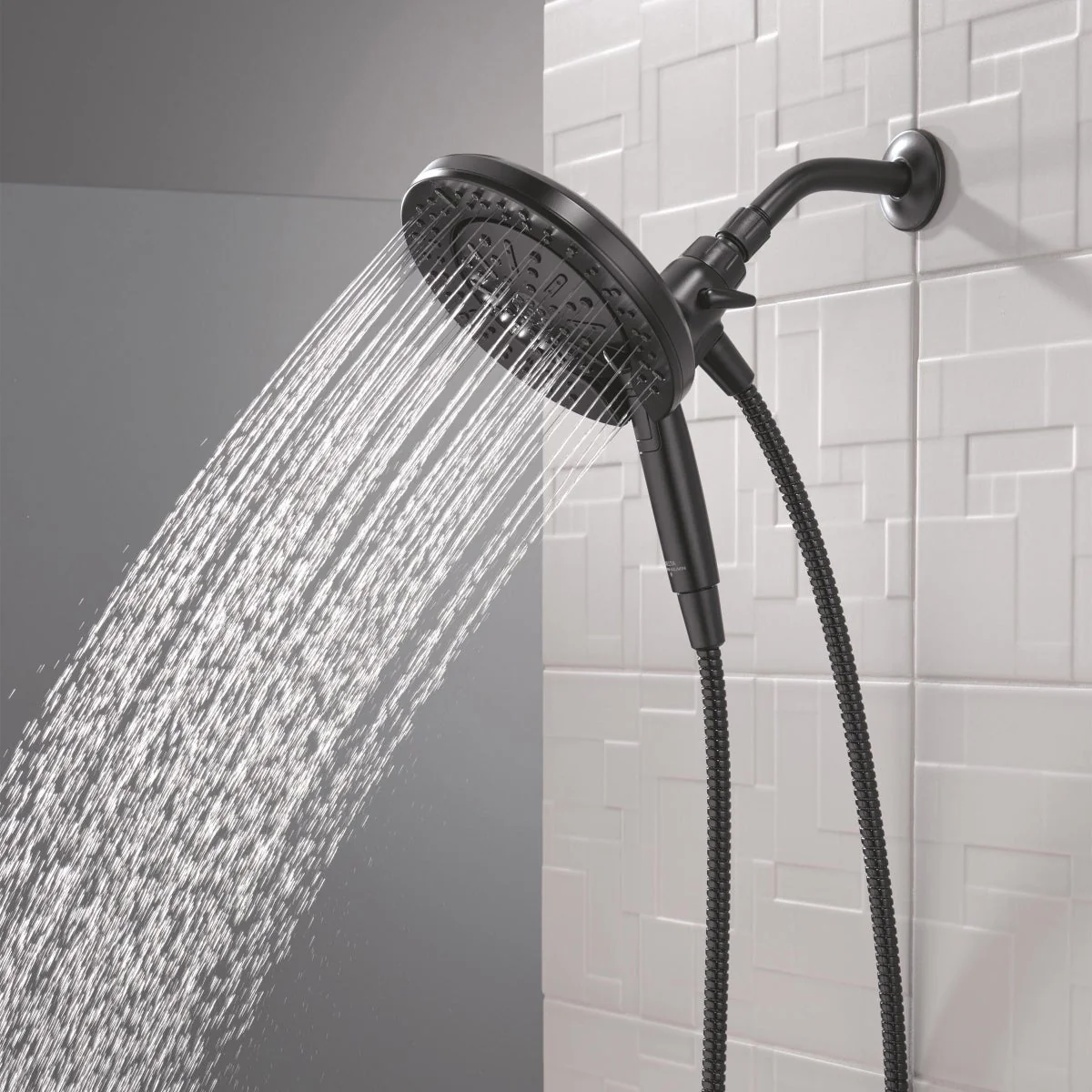 NEW - Delta 6-setting In2ition Hand Shower With ProClean In Matte Black - Image 2