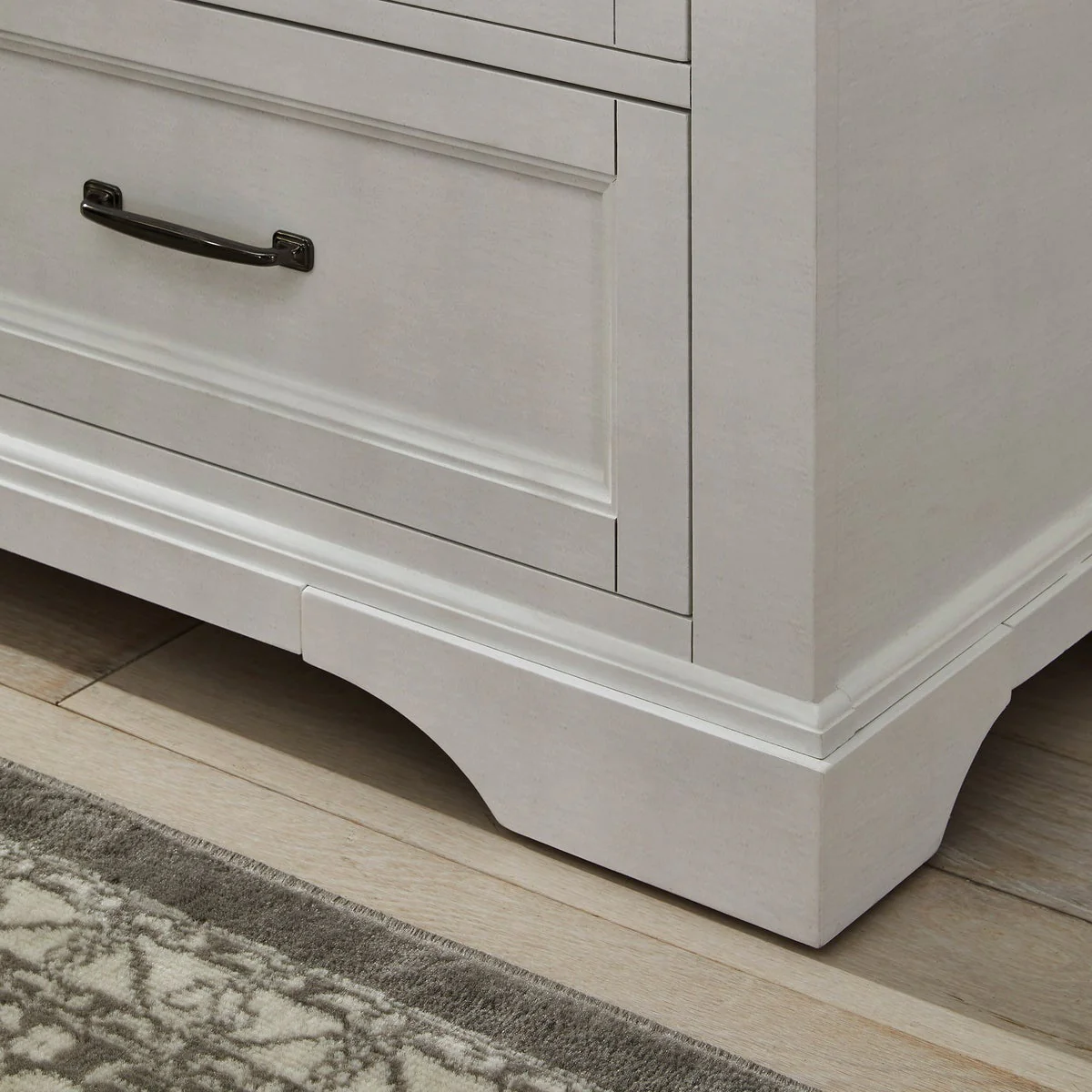 Pierce 8 Drawer Chest - Image 4