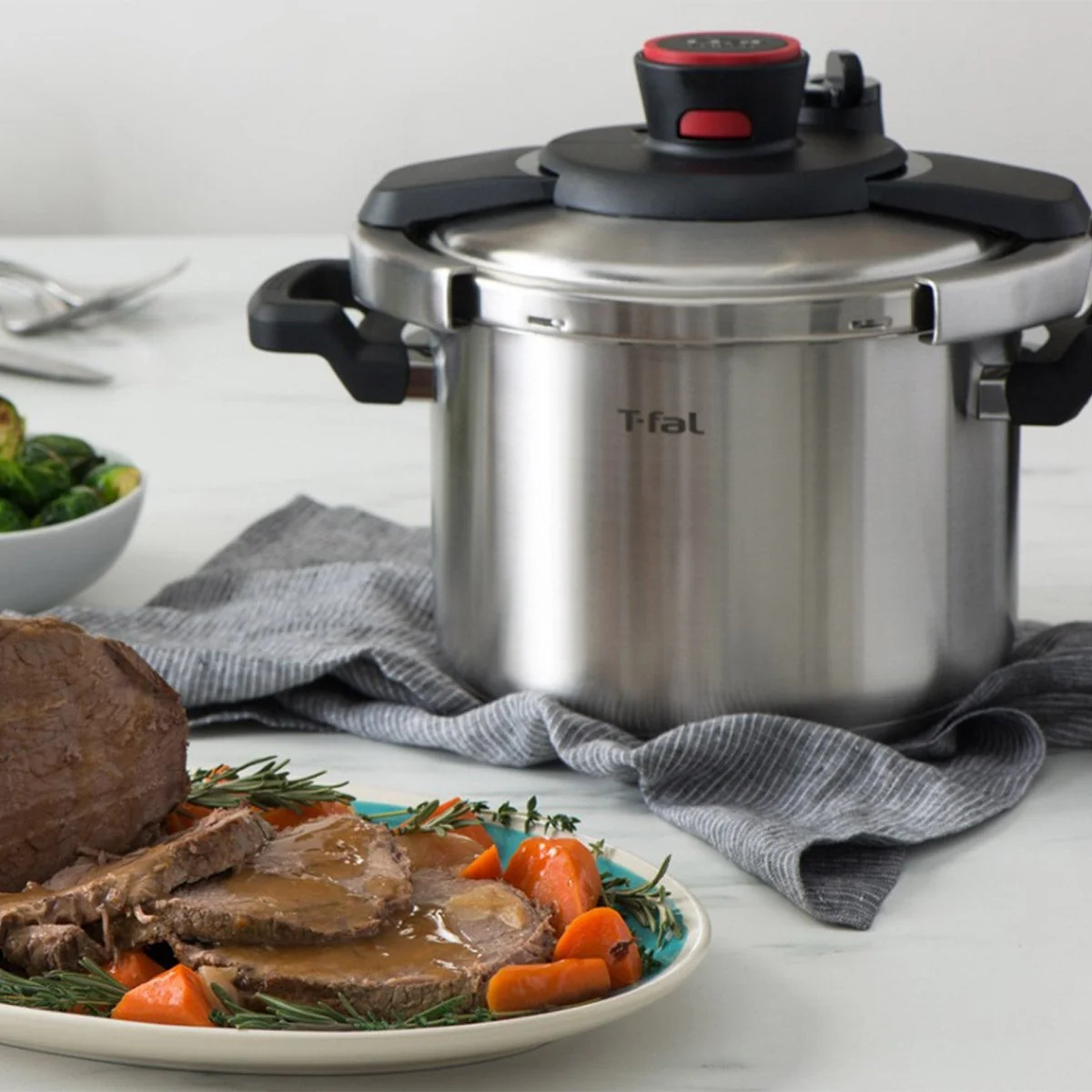 T-fal Clipso 8-quart Stainless Steel Stovetop Pressure Cooker - Image 5