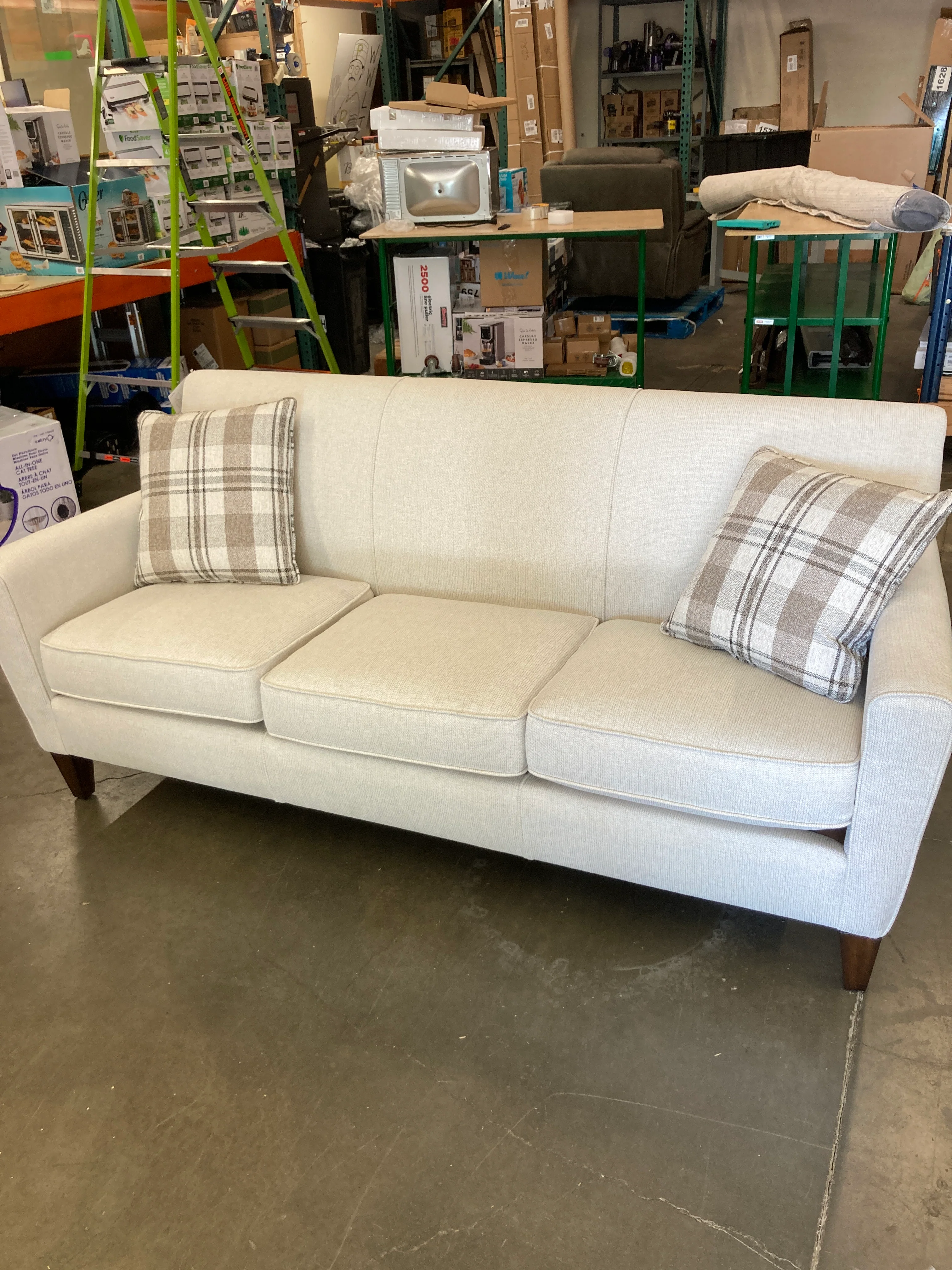 NEW - Costco - Flexsteel Abbey Fabric Sofa - Retail $1249