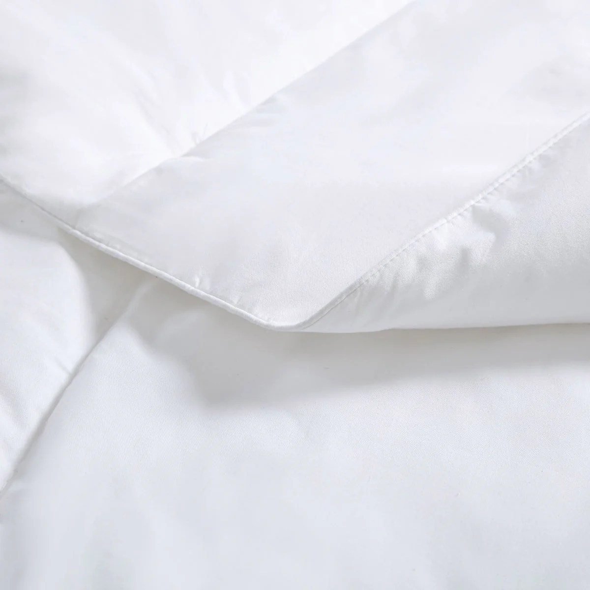 NEW - Farm to Home Down Alternative Comforter, Twin - Image 4