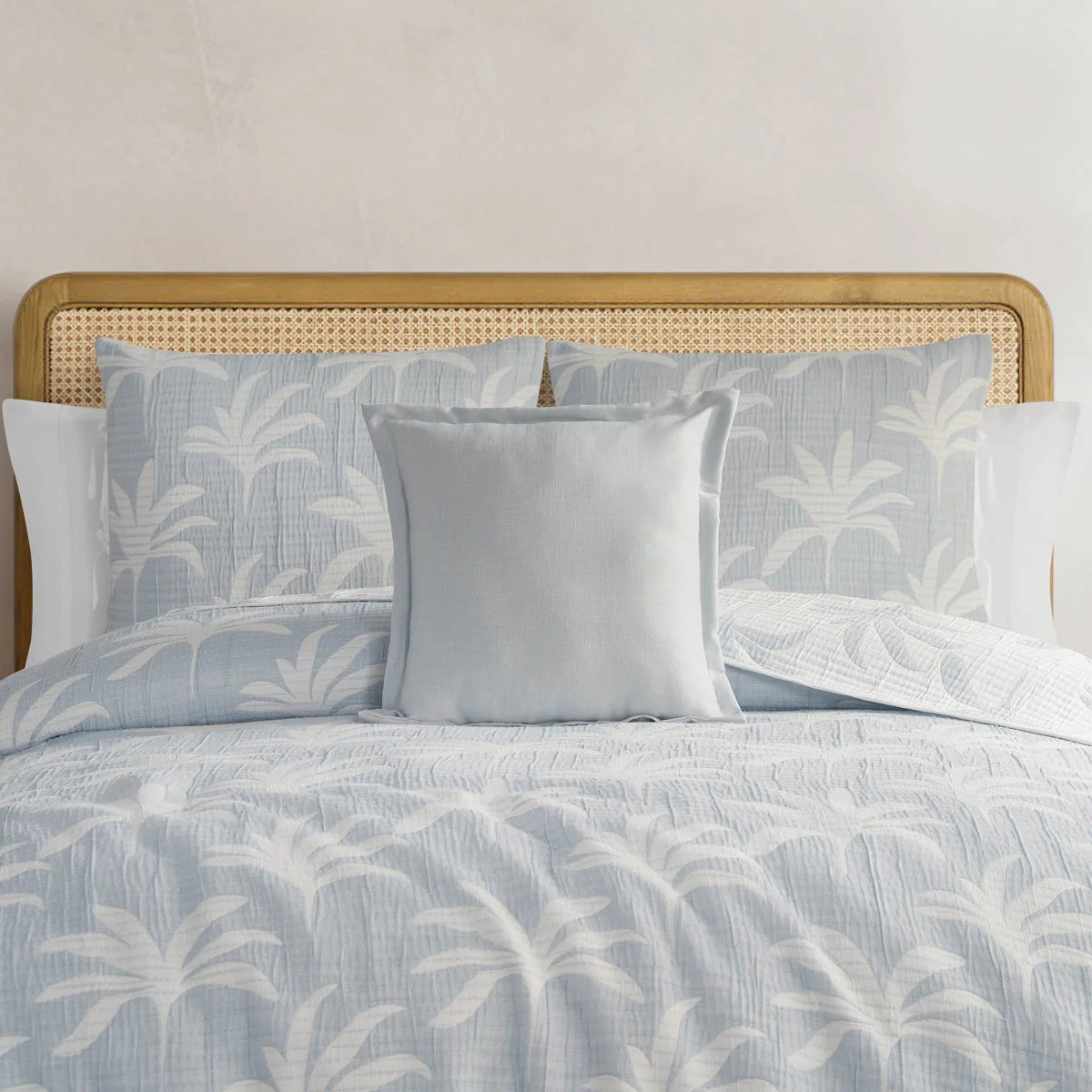 West Park Palm Tree 4-piece Quilt Set - Image 4