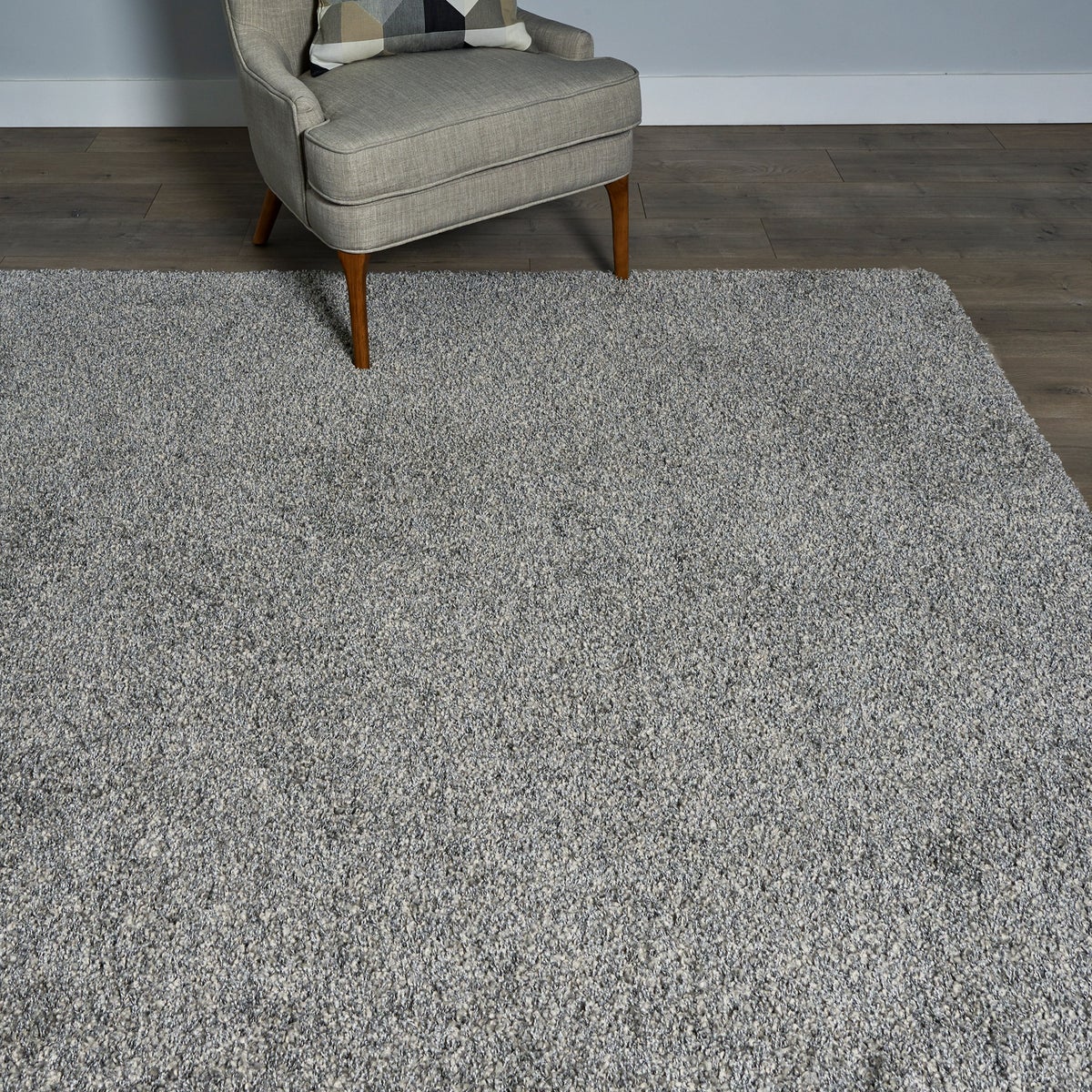 Thomasville Marketplace Luxury Shag Rug Collection, Silver, Rug Size 6 ft. 6 in. x 9 ft. 6 in. - Image 2
