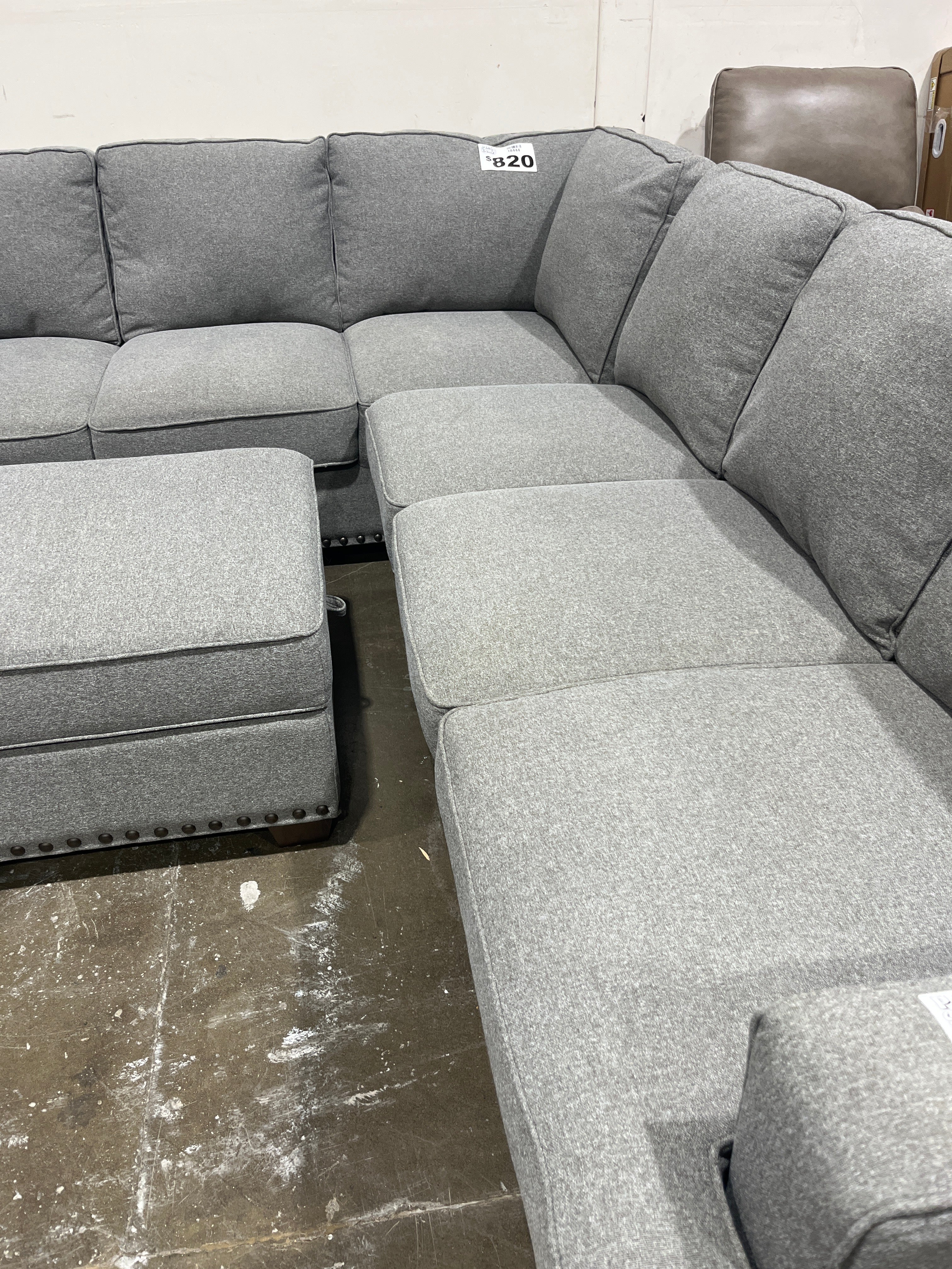 Thomasville Emilee Fabric Sectional with Storage Ottoman - Image 6