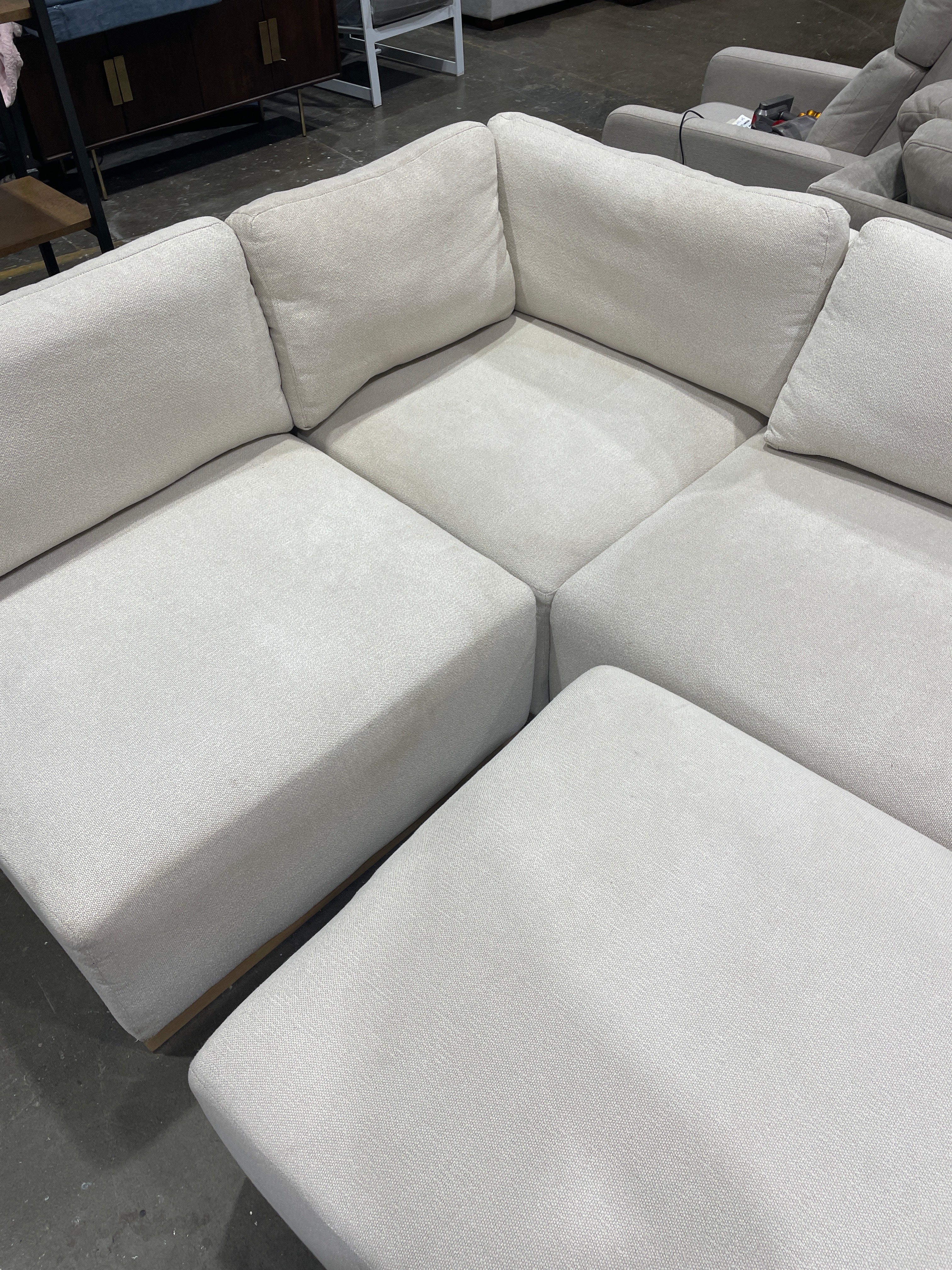 Henredon Murphy Fabric Modular Sectional with Ottoman - Image 6
