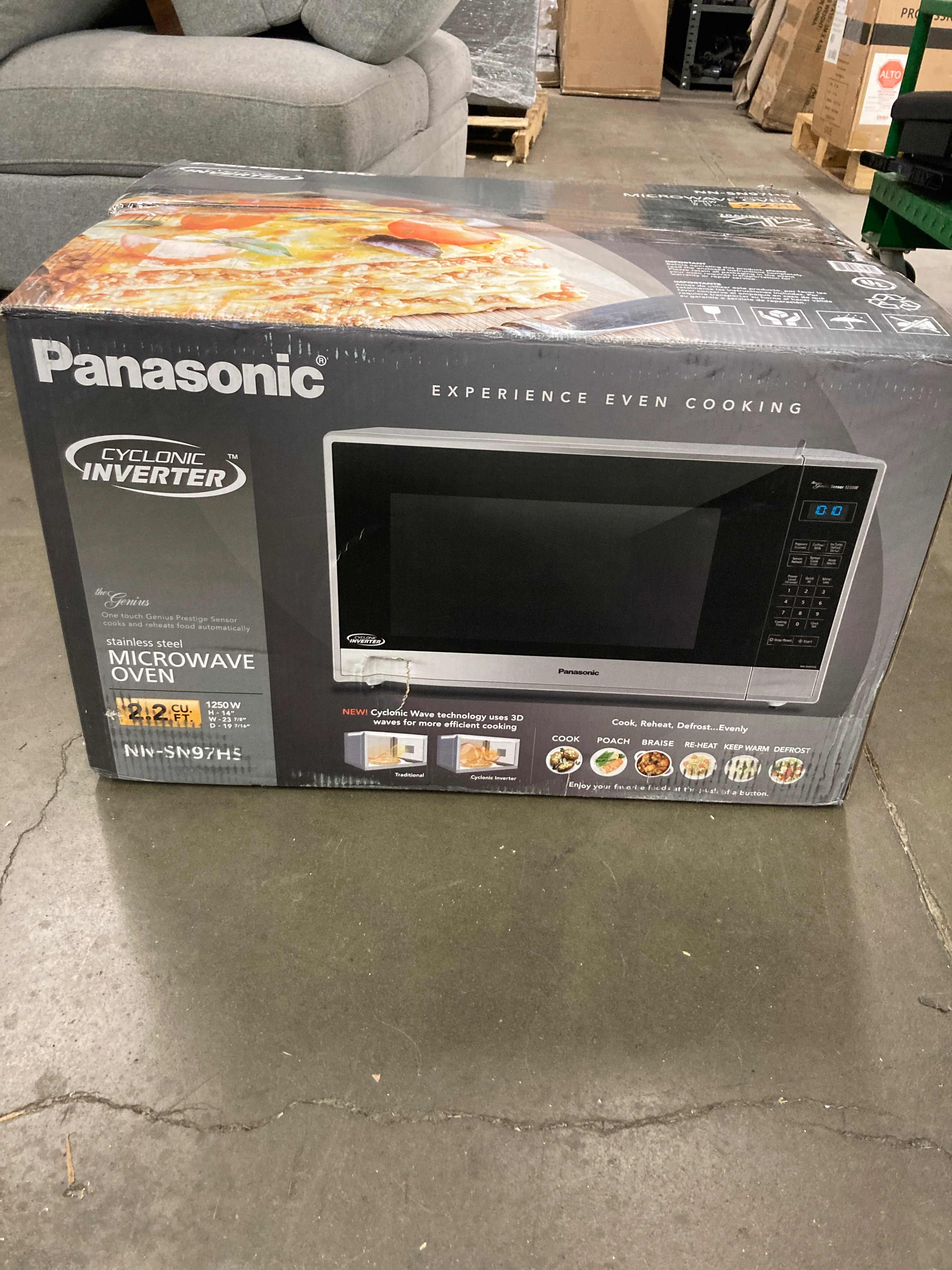 Like NEW - Panasonic Family Size 2.2CuFt Countertop Microwave Oven with Cyclonic Inverter Technology NN-SN97HS - Image 2