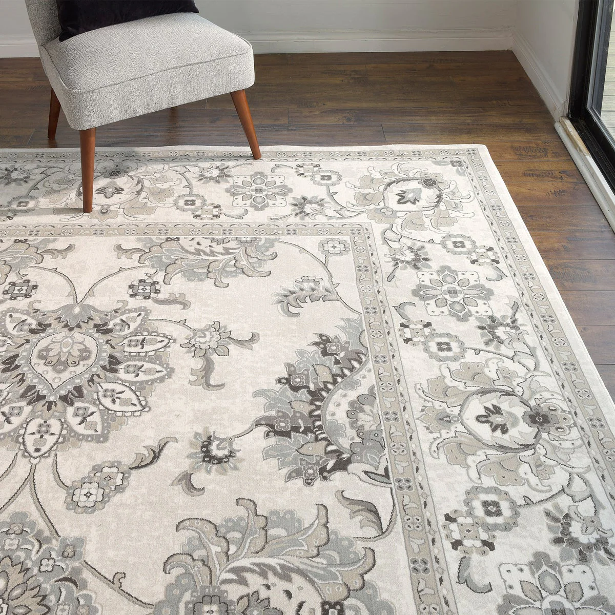 Thomasville Timeless Classic Rug Collection, Minerva, 5 ft. 3 in. x 7 ft. 5 in - Image 3