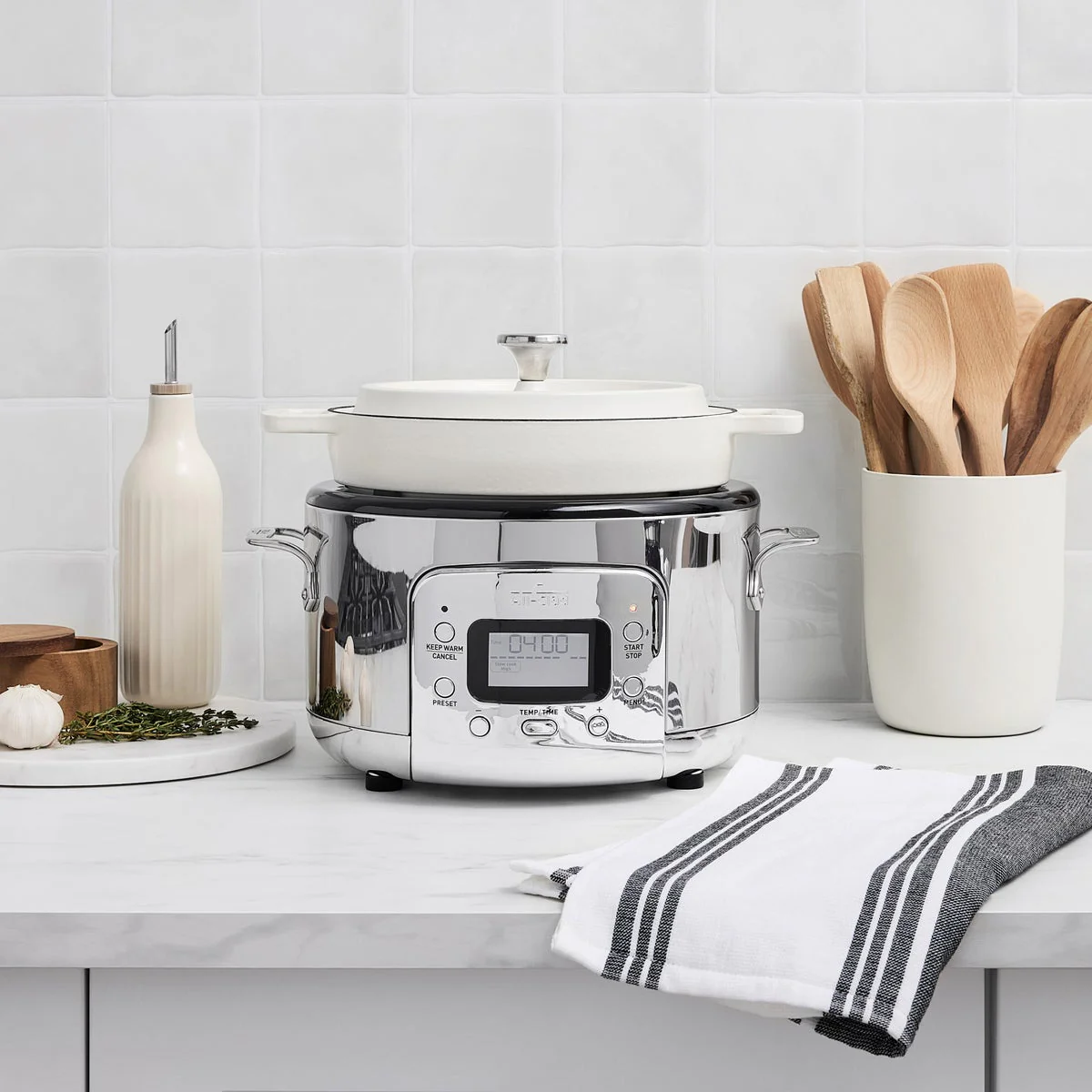NEW - All-Clad 6-in-1 Digital Slow Cooker with Cast Iron Pot, 5 Quart - Image 2