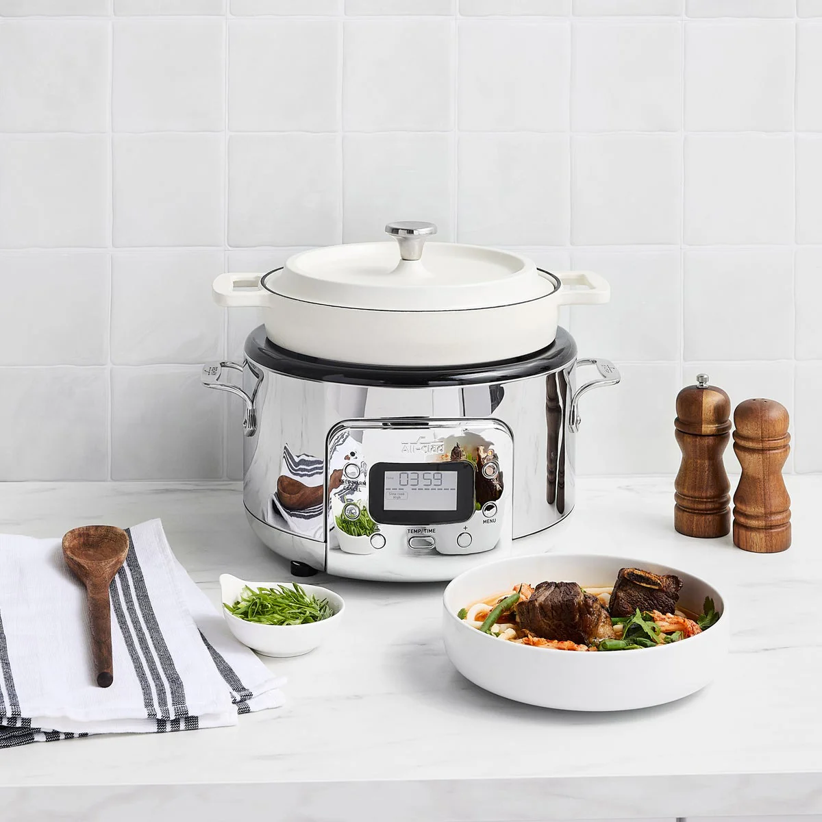 NEW - All-Clad 6-in-1 Digital Slow Cooker with Cast Iron Pot, 5 Quart - Image 5