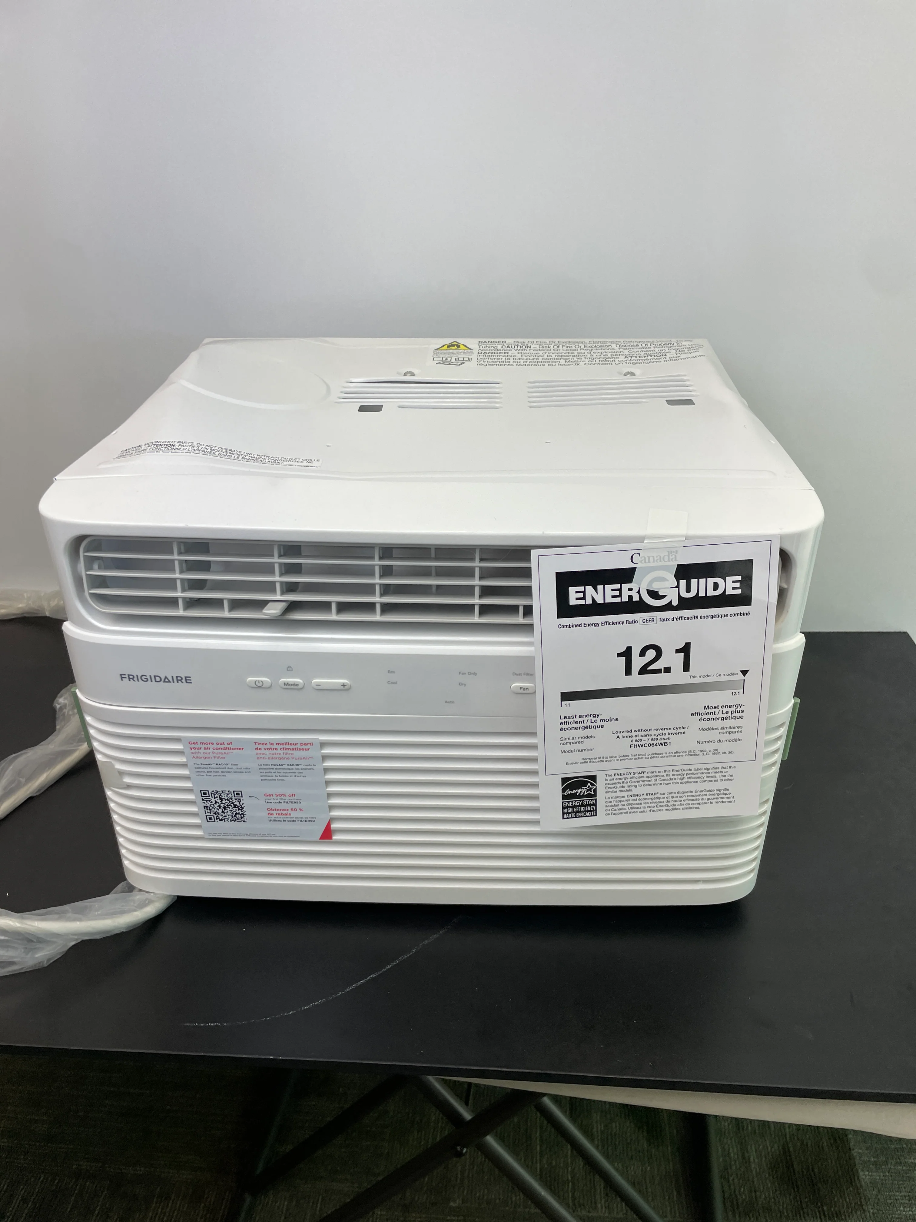 NEW w/ dmg: Frigidaire FHWC064WB1 Window Air Conditioner, 6000 BTU, White - Retail $206 - Image 3