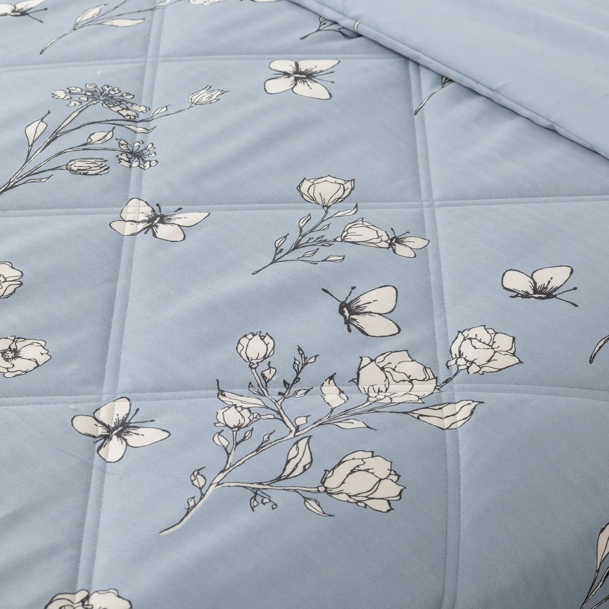 NEW - Herringbone Microfiber Down Alternative Blanket - Image 3