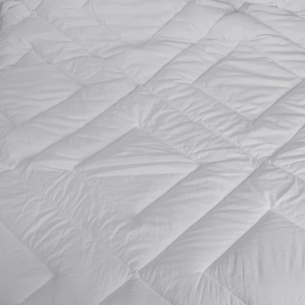 Tommy Bahama KING Butter Soft Down Alternative Comforter - Image 2