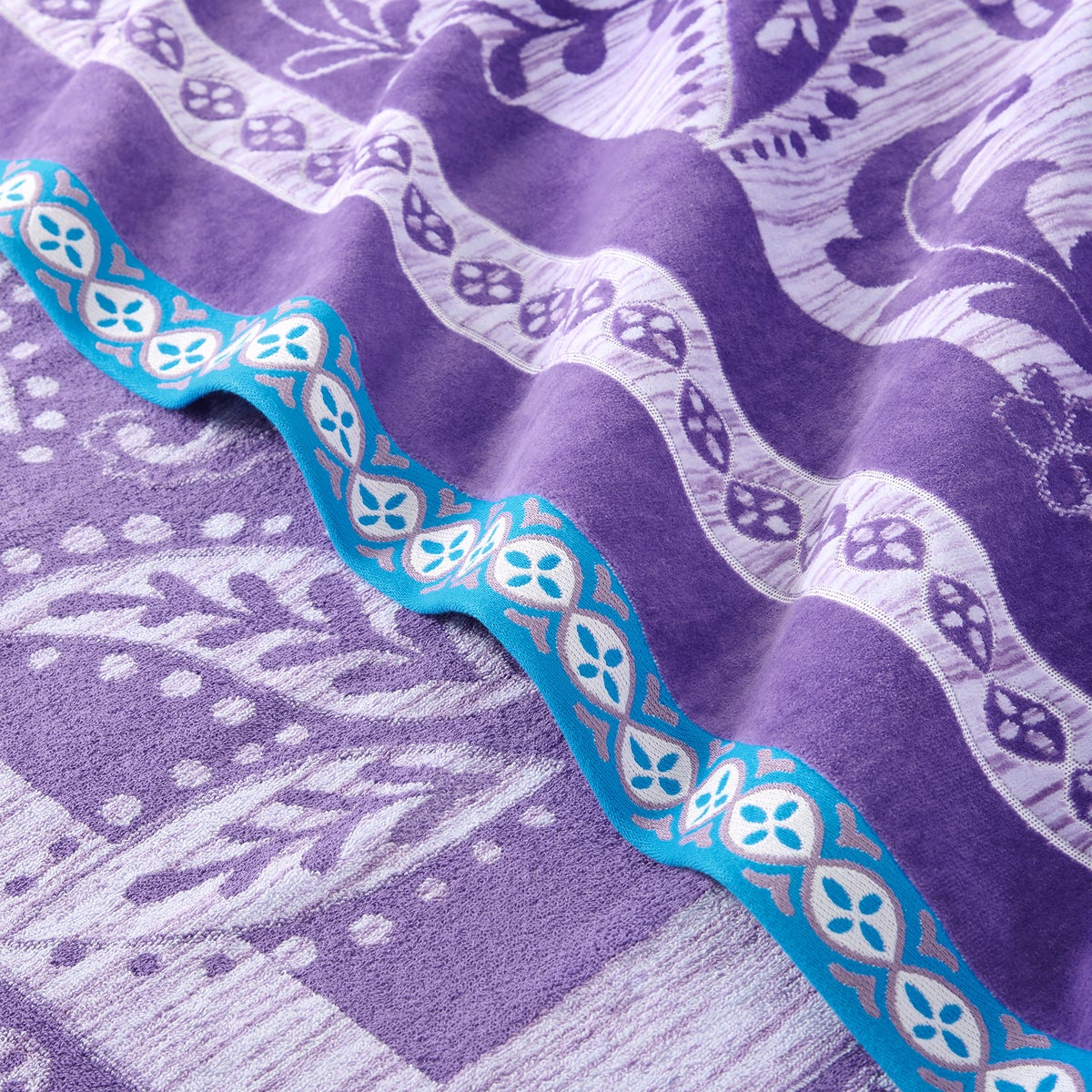 Reversible Jacquard Beach Towel, 2-pack - Image 4