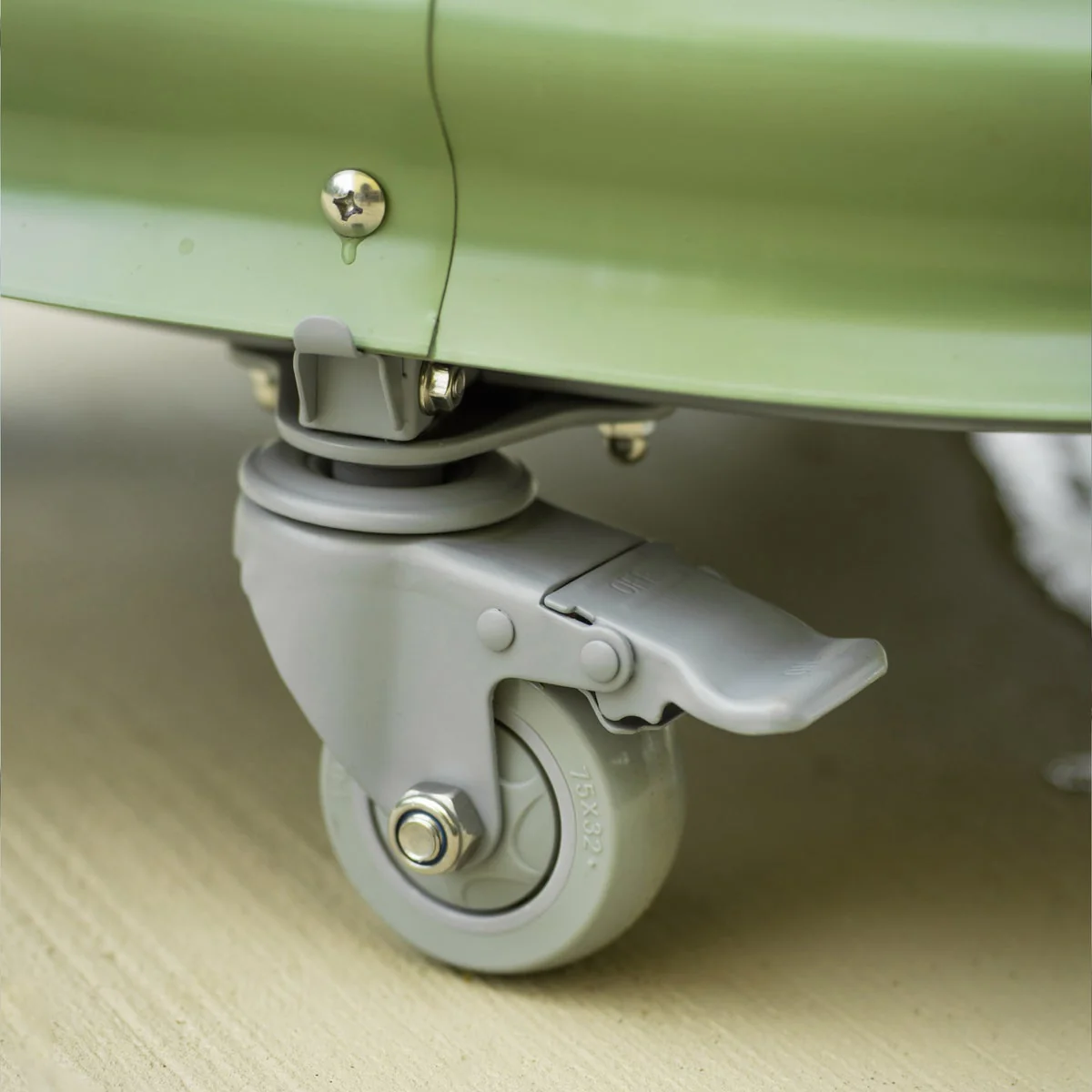 NEW - Vego Garden Self-Watering Rolling Citrus Tree Planter - Image 3