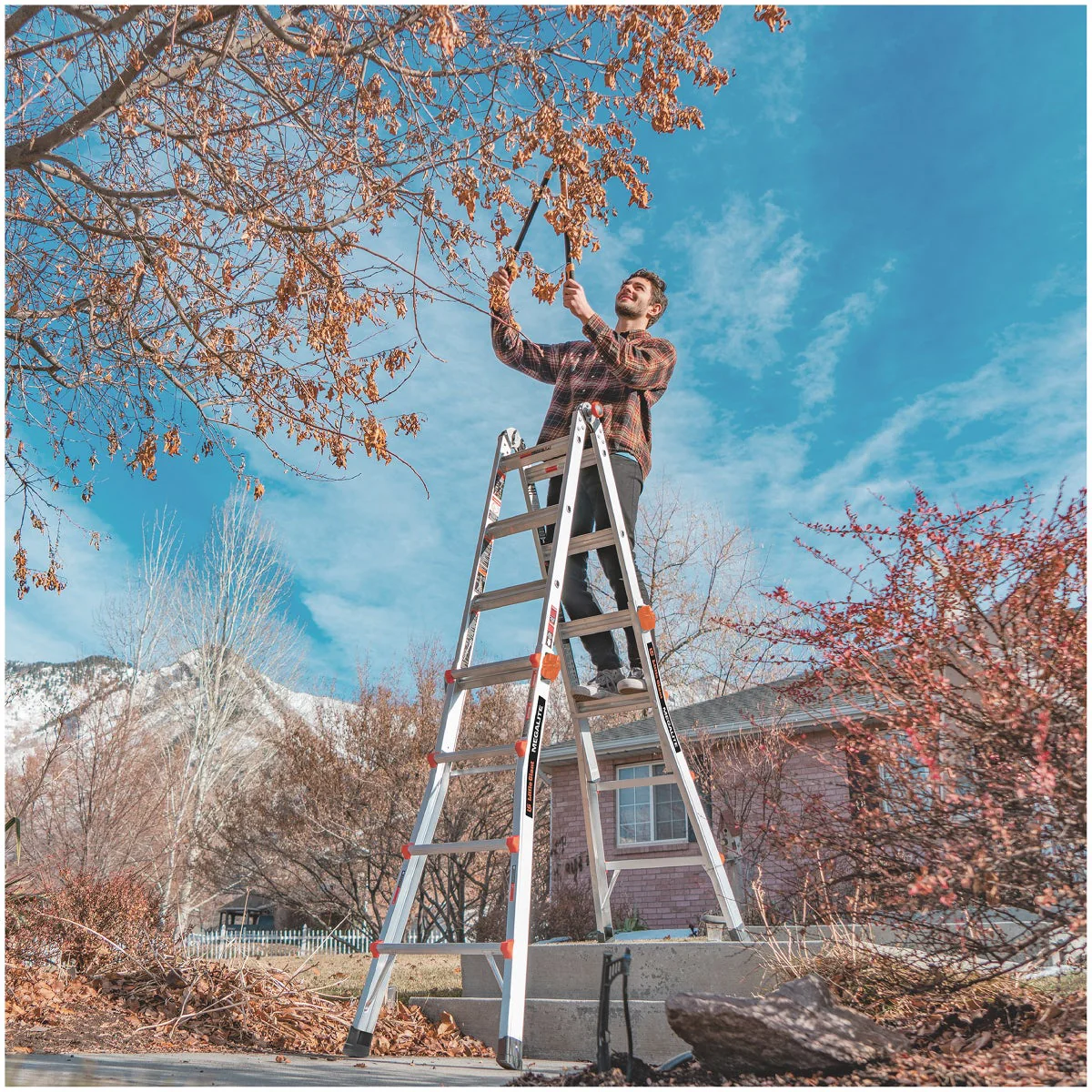 Little Giant Ladders Megalite M18 Telescoping Multi-position Ladder with Ladder Rack - Image 4
