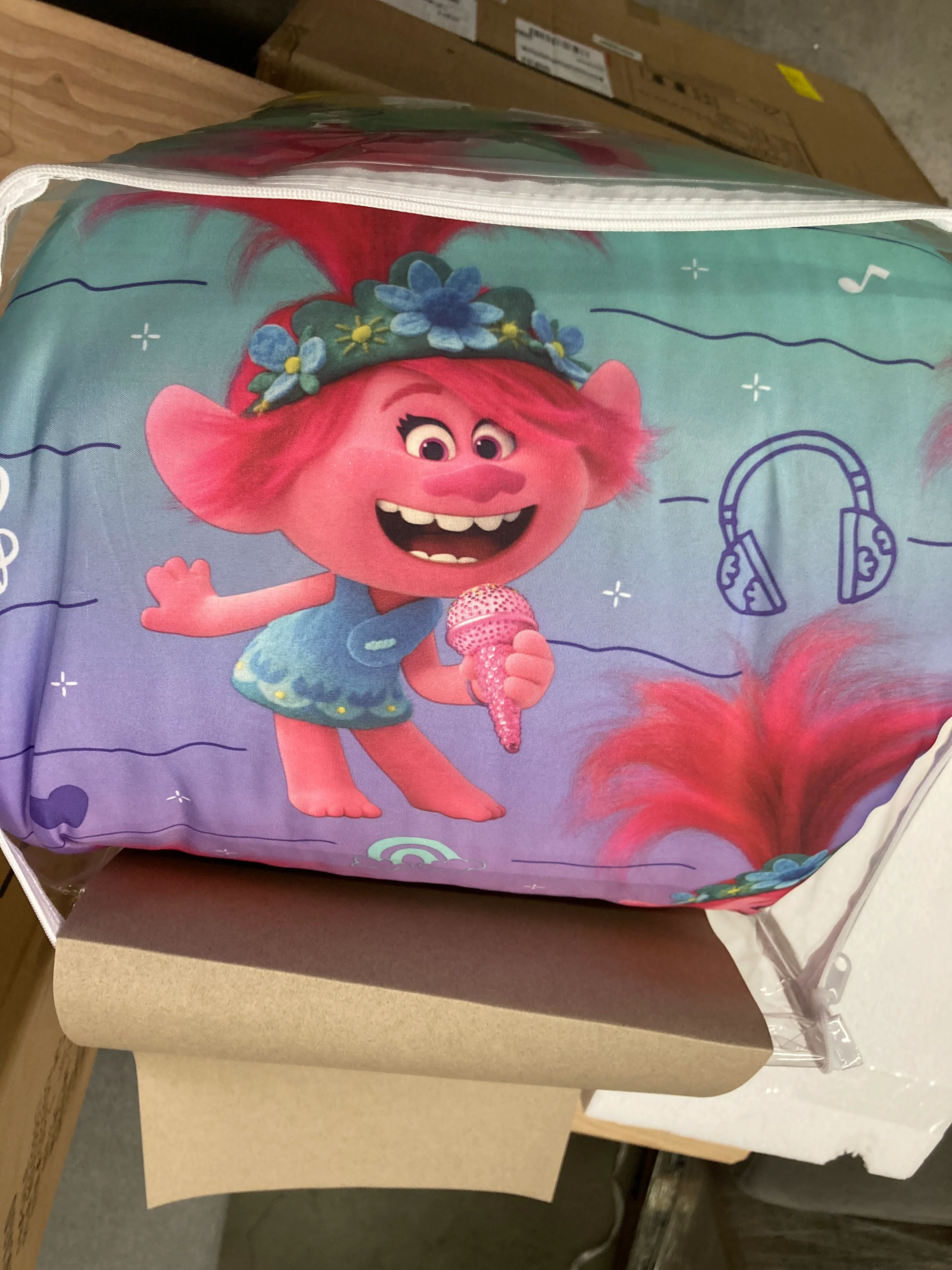 NEW Franco Kids Bedding Soft Microfiber Comforter, Twin, Trolls World Tour - Retail $51 - Image 4