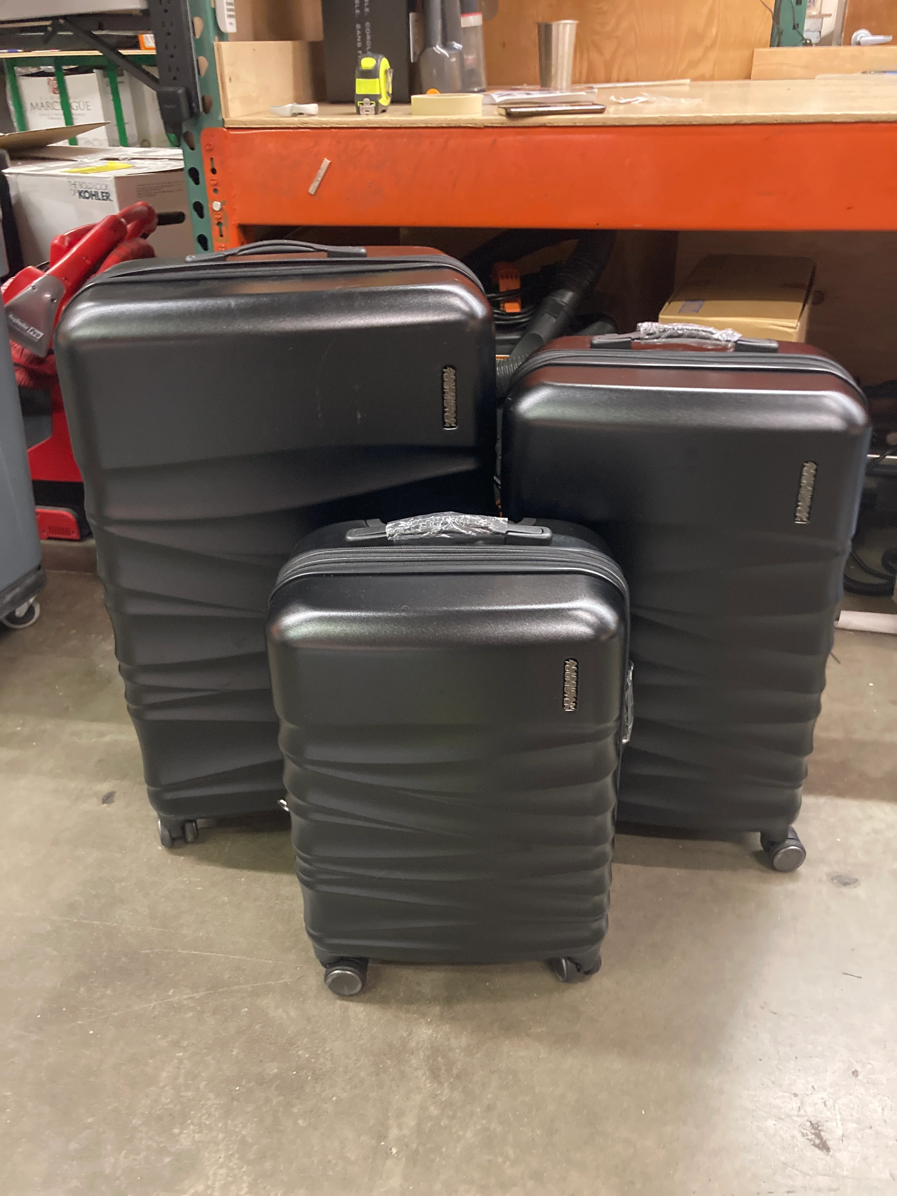 American Tourister Tranquil 3-piece Hardside Set - Retail $229