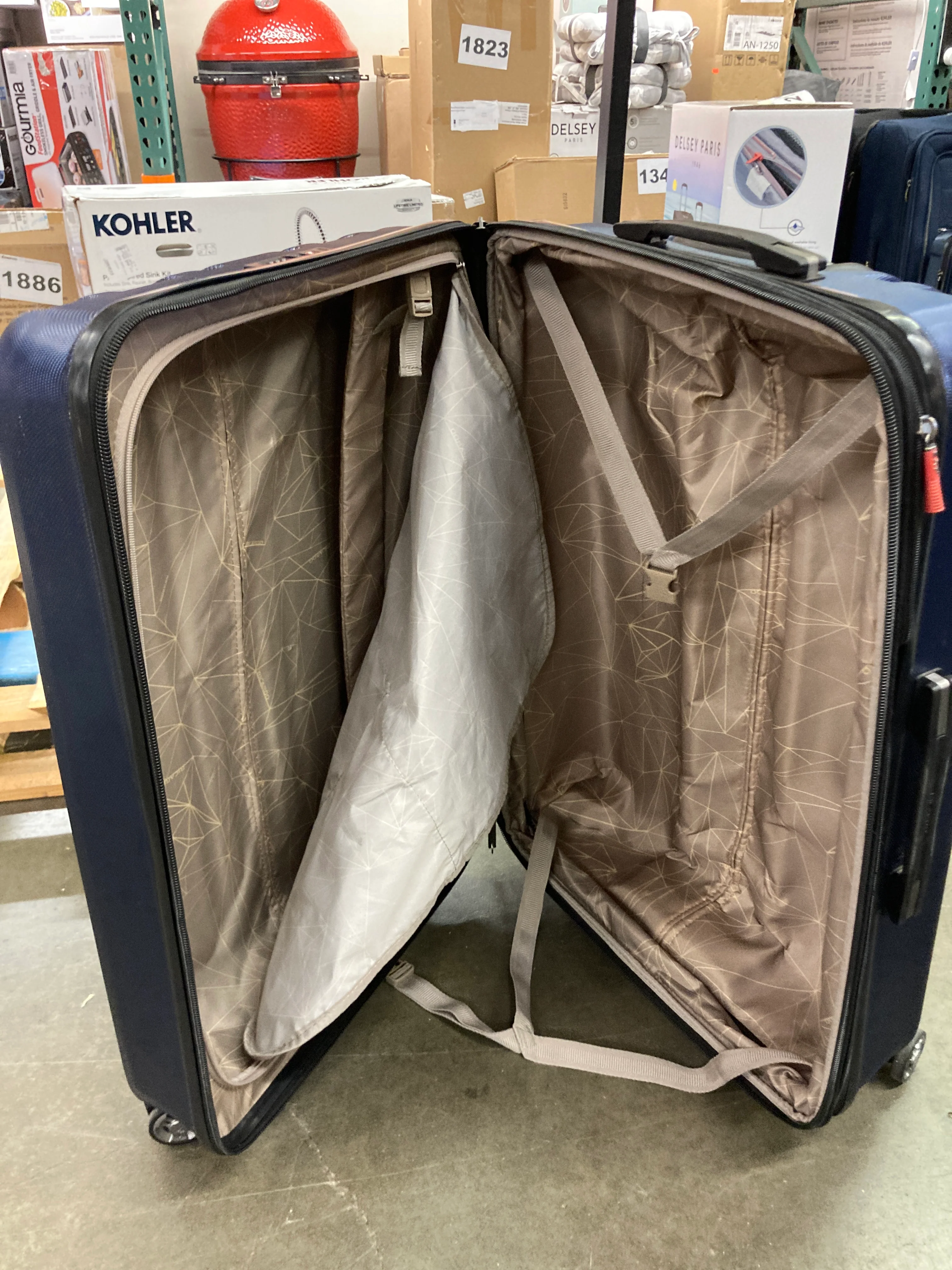 Costco - Ricardo Mammoth Carry-On Spinner - Retail $79 - Image 3
