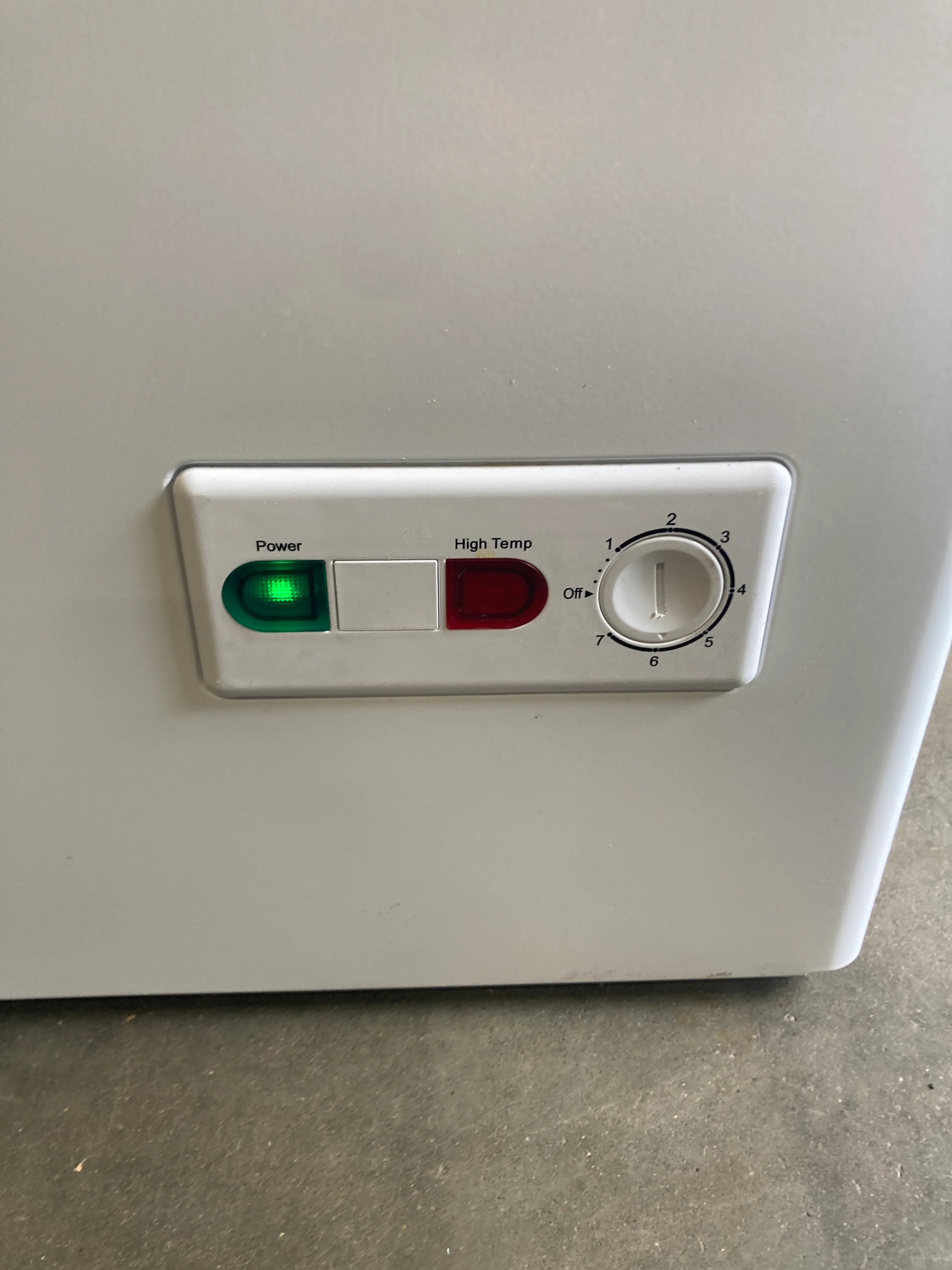 GE 15.7 cu. ft. Chest Freezer, Garage Ready - Retail $799 - Image 3
