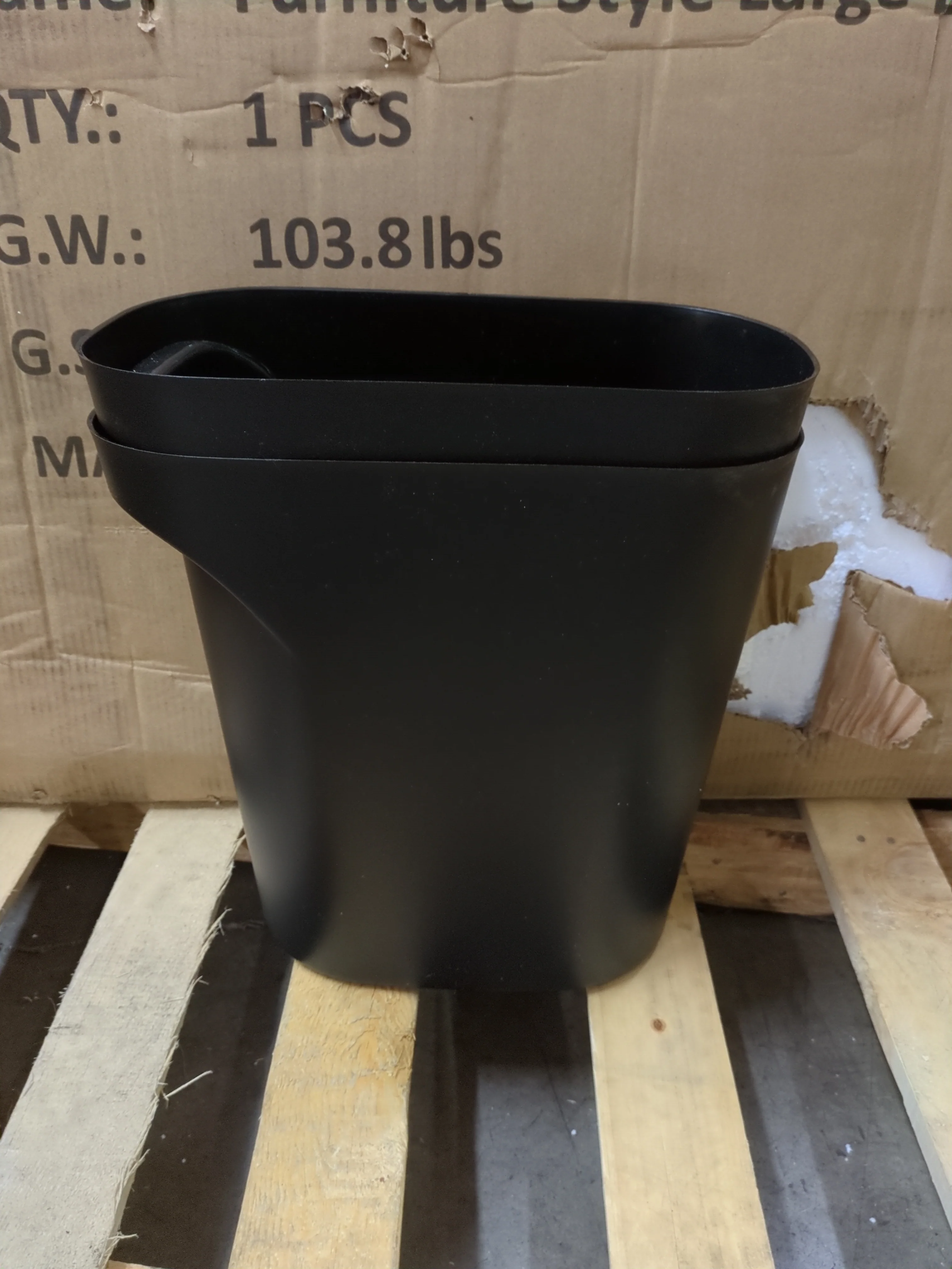 NEW - IRIS USA 2Pack 6Gal/24Qt Plastic Wastebasket Trash Cans Made with Recycled Materials, Black - Retail $18 - Image 2