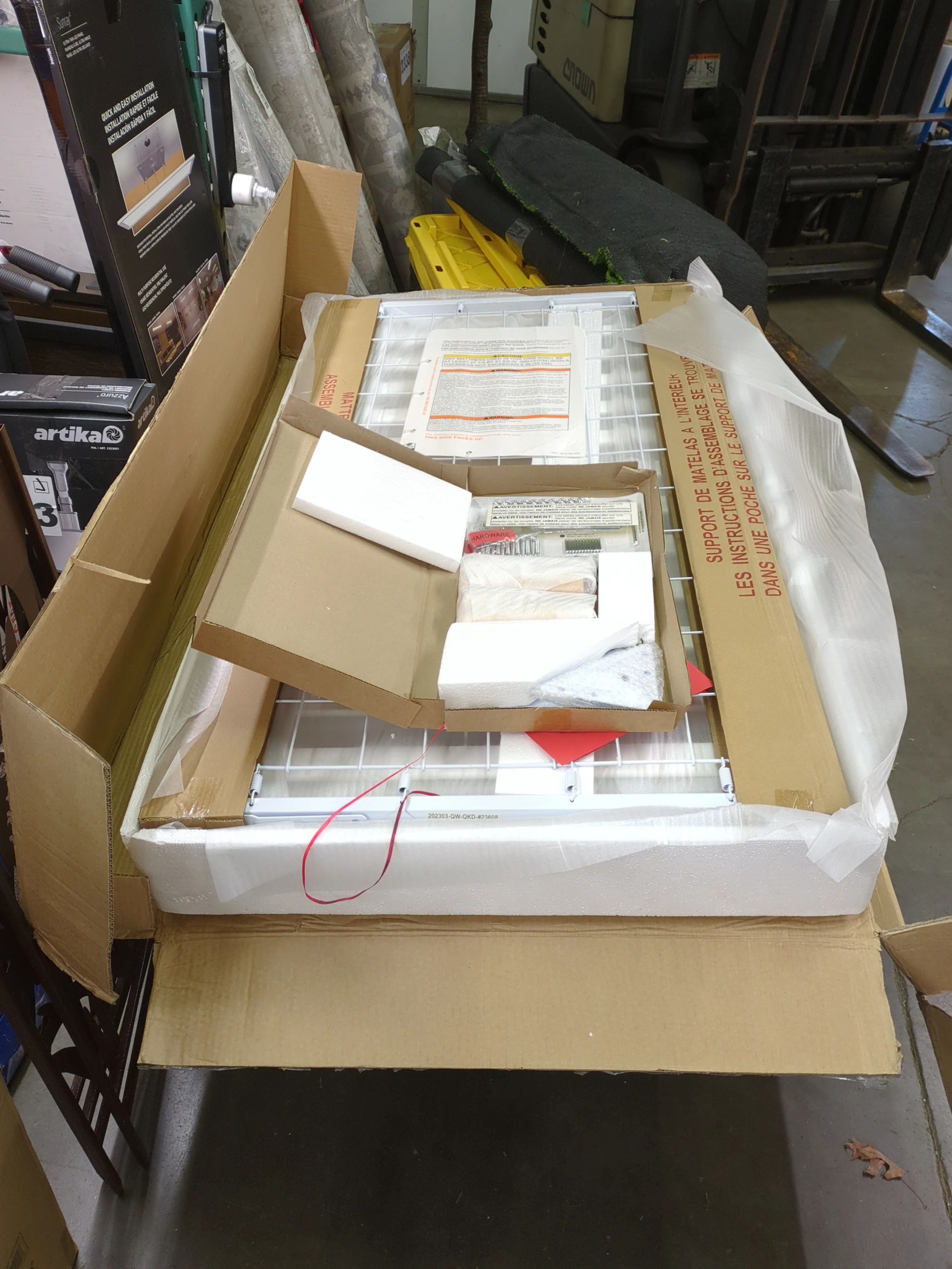 NEW in BOX - Delta Children Essex 4-in-1 Convertible Baby Crib, Bianca White with Natural Legs - Retail $174 - Image 4