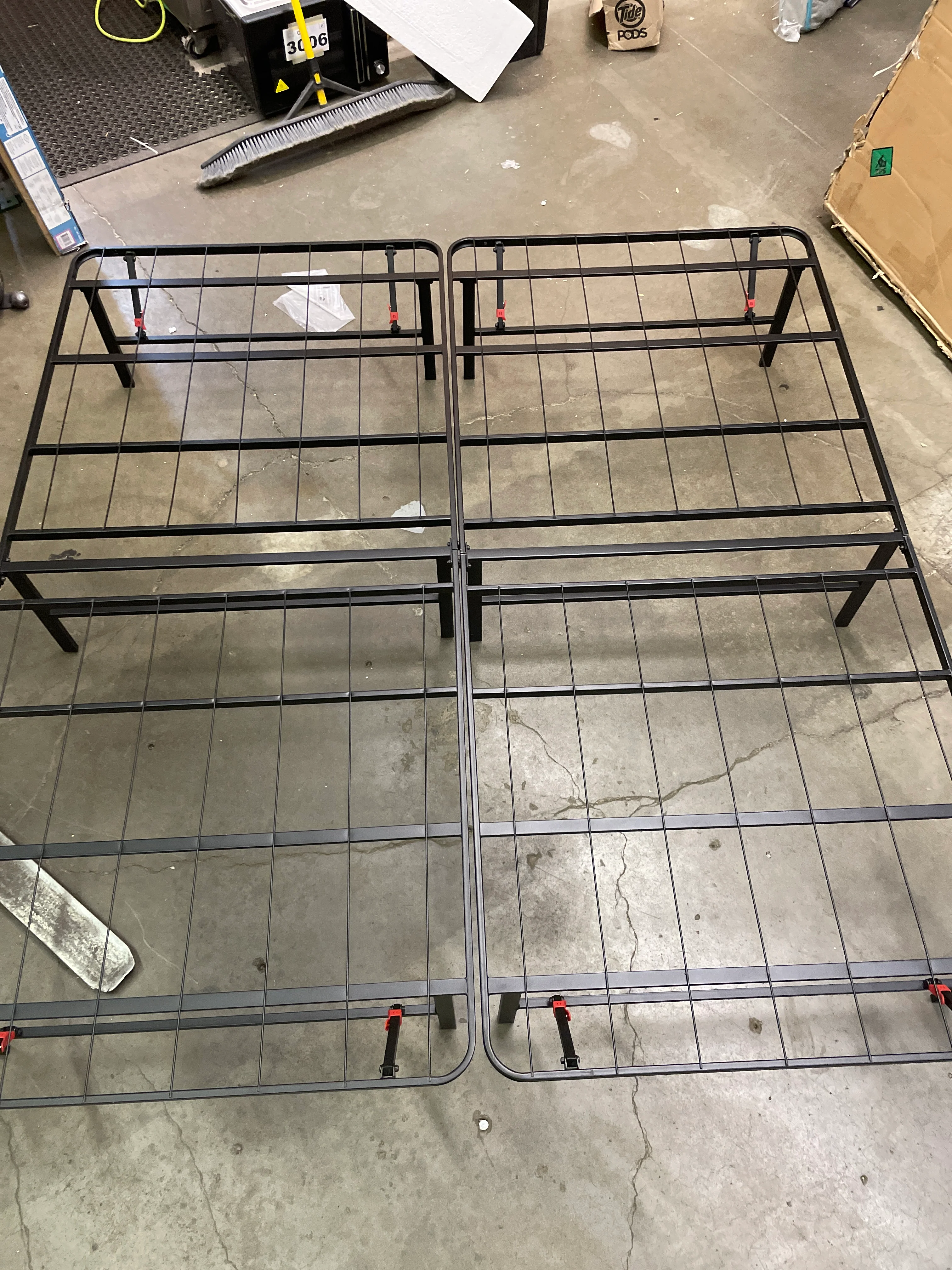 Like NEW - Amazon Basics KING Foldable Metal Platform Bed Frame, 14 Inches High - Retail $132 - Image 4