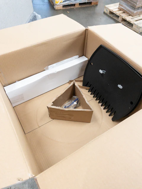 NEW - Costco - Yard Force 22" Corded Electric Leaf Shredder With Accessory Kit - Retail $124 - Image 8