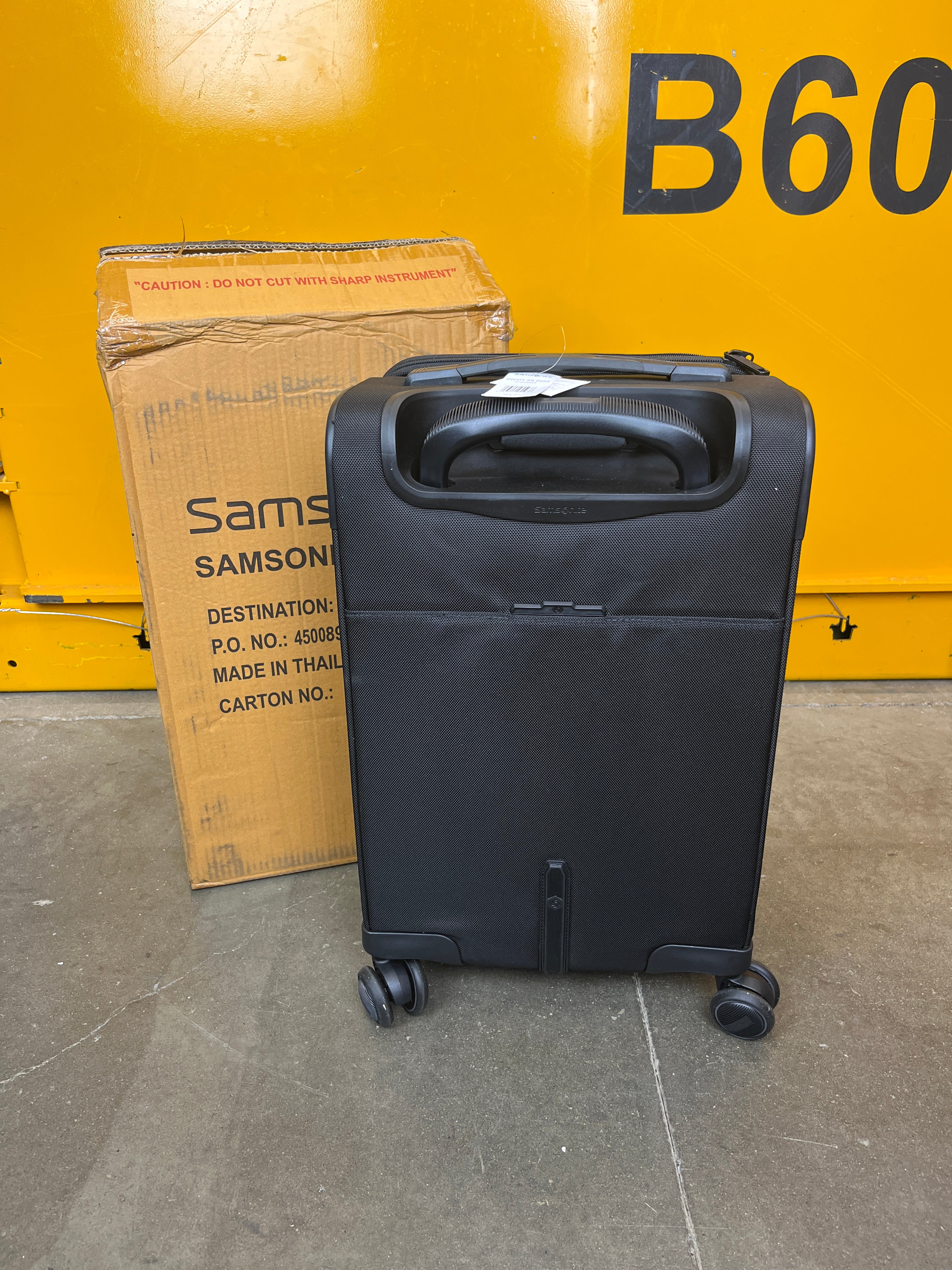NEW in Box - Costco - Samsonite Pivot Business Carry-On Luggage with Spinner Wheels - Retail $139 - Image 4