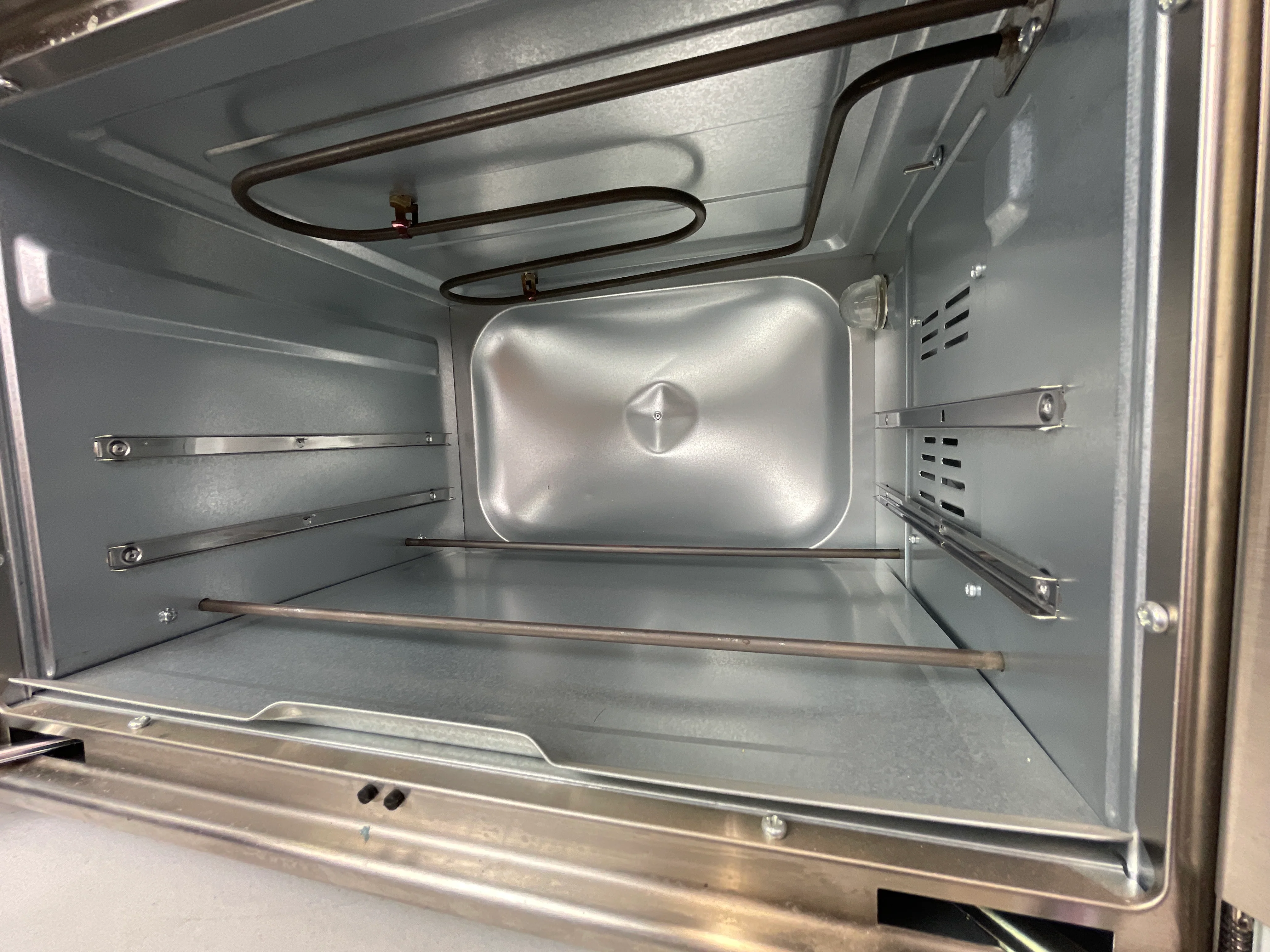 NEW w/ Dent - Costco - Oster Digital French Door Countertop Oven - Retail $139 - Image 4