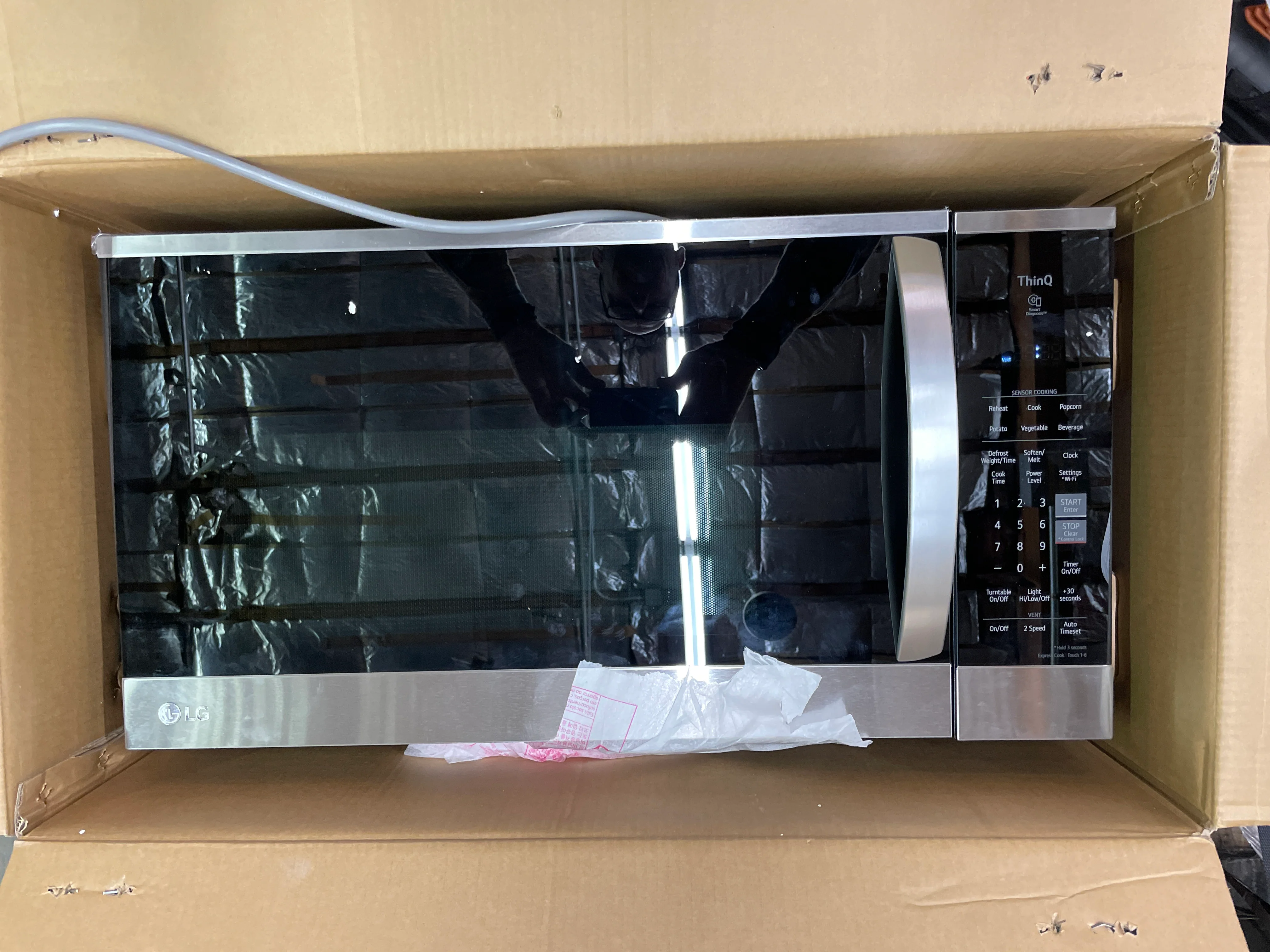 LG 1.8 cu. ft. Smart Wi-Fi Enabled OTR Microwave Oven with EasyClean - MVEM1825F - Retail $399 - Image 7