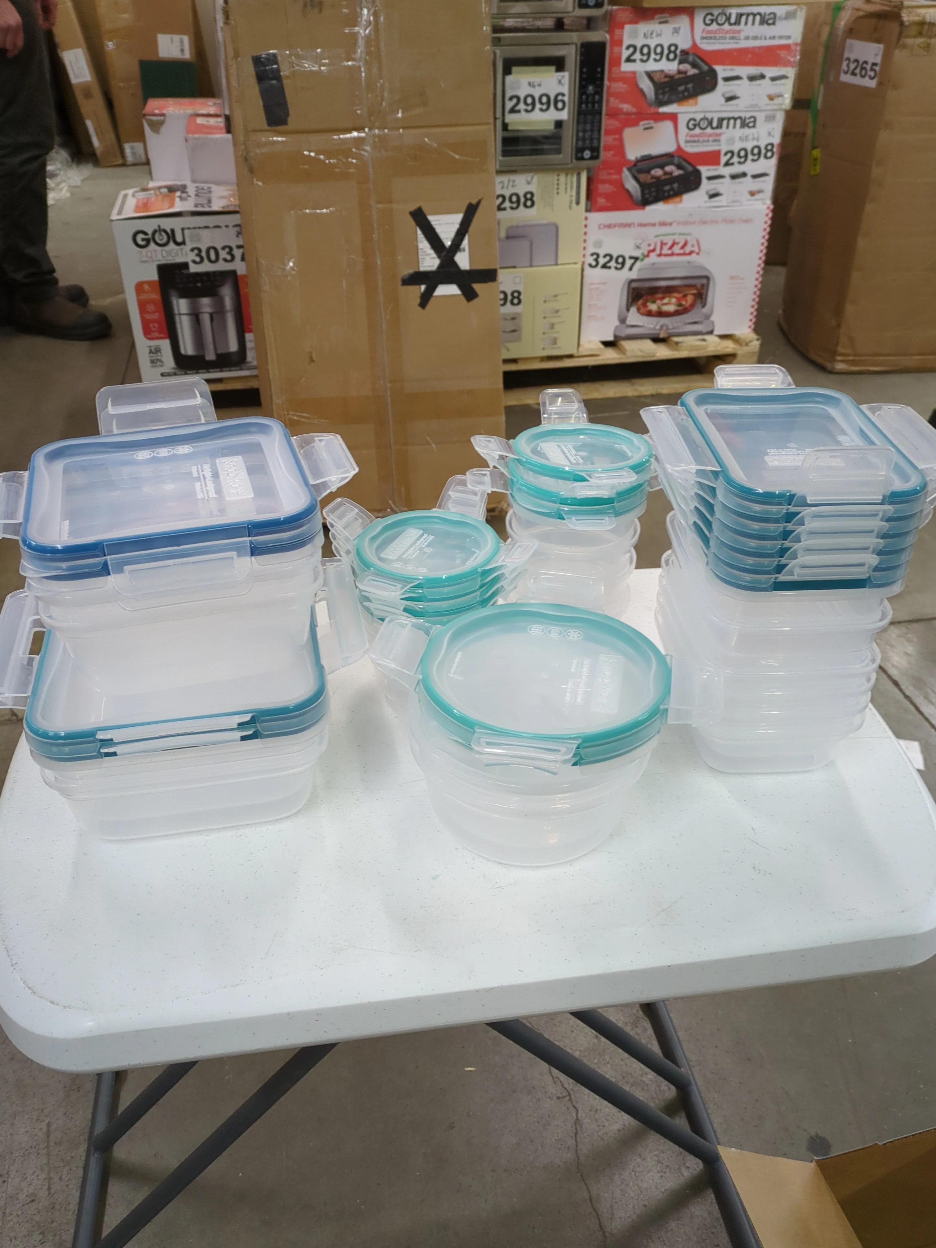 Snapware 38-piece Plastic Food Storage Set - Image 3