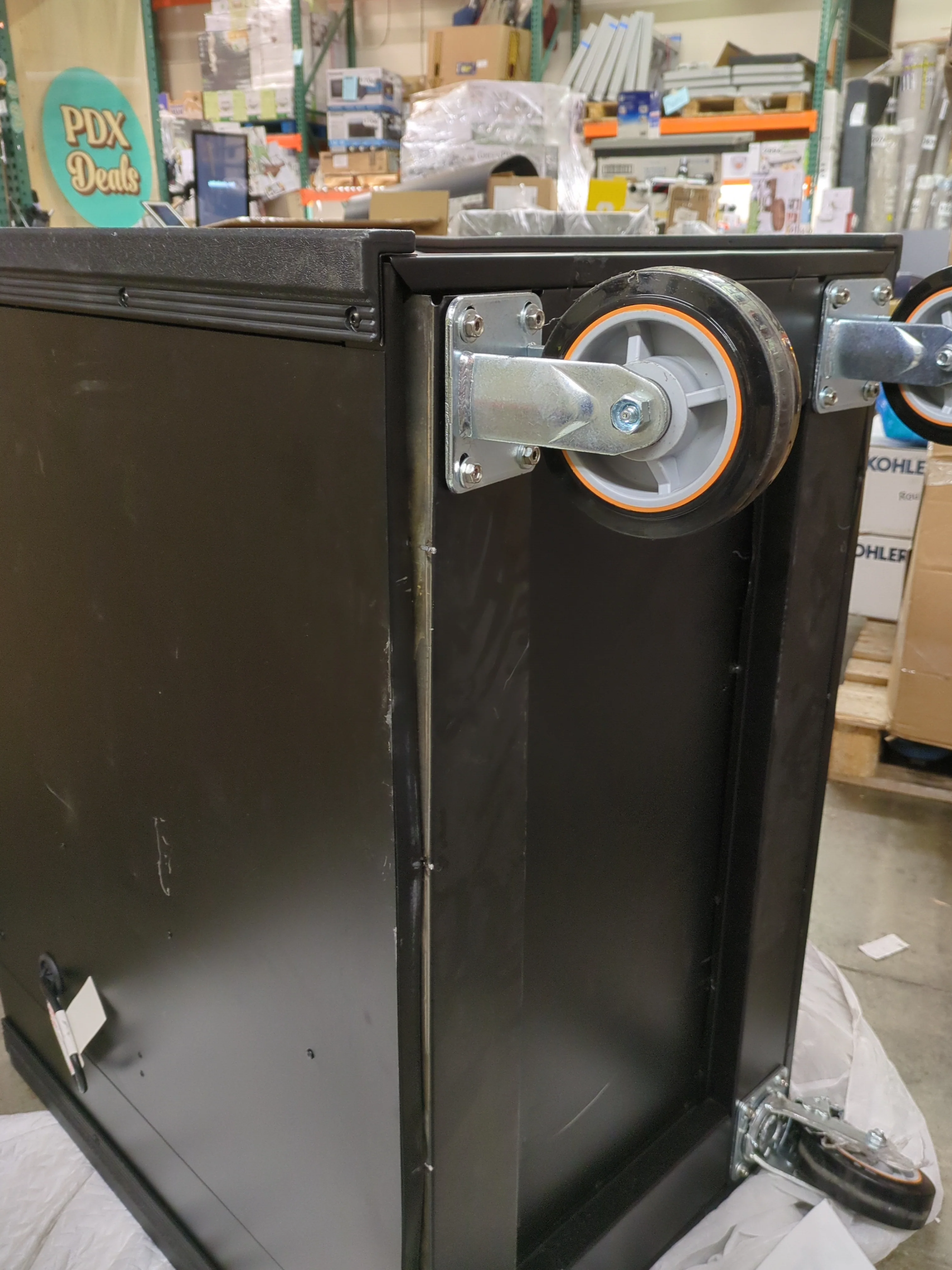 NEW - GEARWRENCH 42" 11 Drawer Mobile Work Station, Black & Orange - 83169 - Retail $1499 - Image 8
